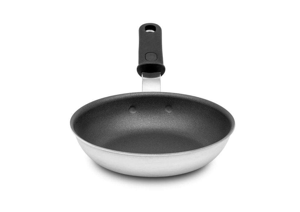 Vollrath 562408 Wear Ever® 8-Inch Rivetless Fry Pan with CeramiGuard® II Nonstick Coating & Silicone Handle - Perfect for Home Cooking, Restaurant Use, and Professional Chefs