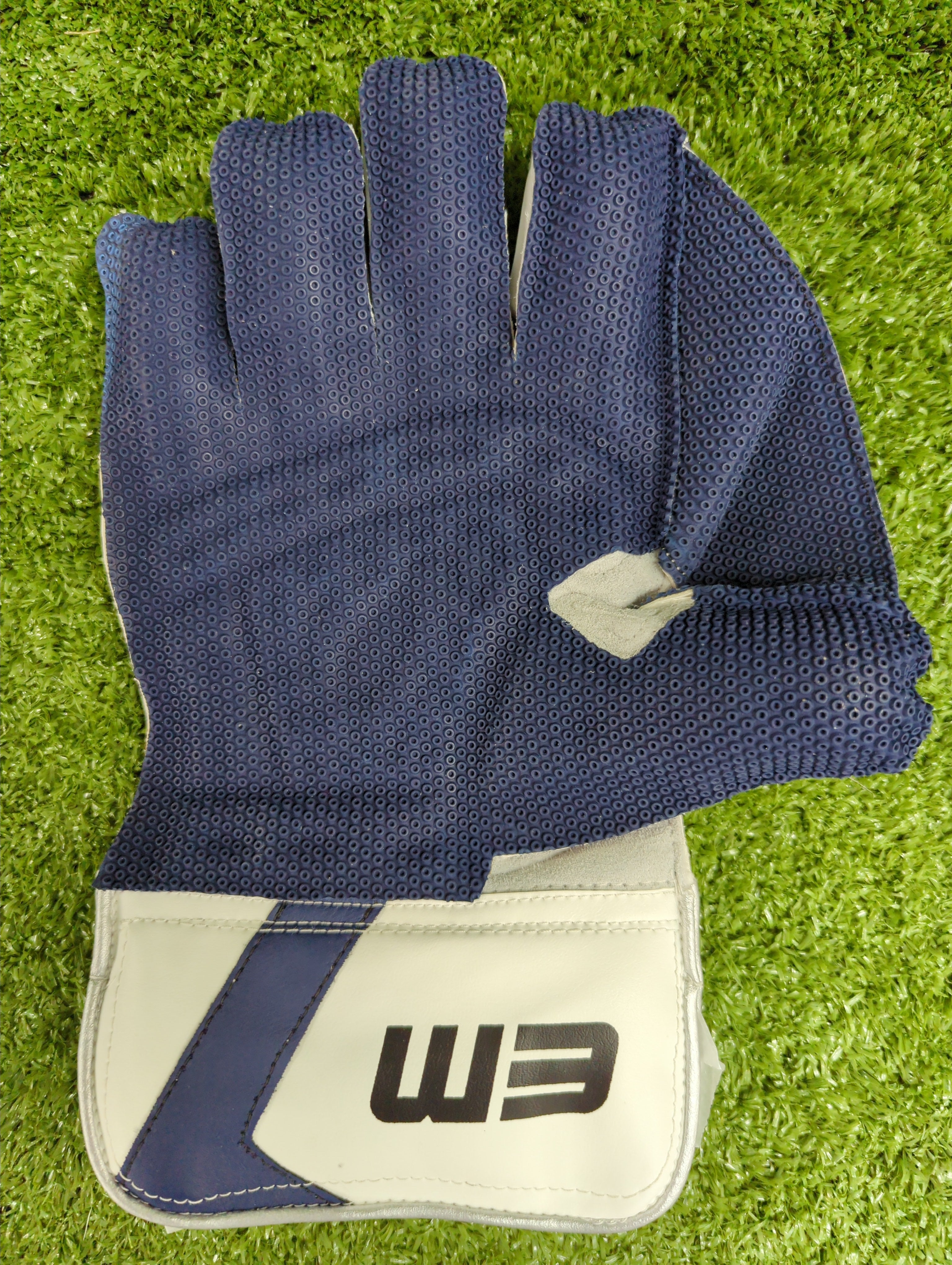 EM Club Special Junior/Youth Cricket Wicket Keeping Gloves - High Quality Protective Gear for Young Cricket Players - Perfect for Practice & Matches