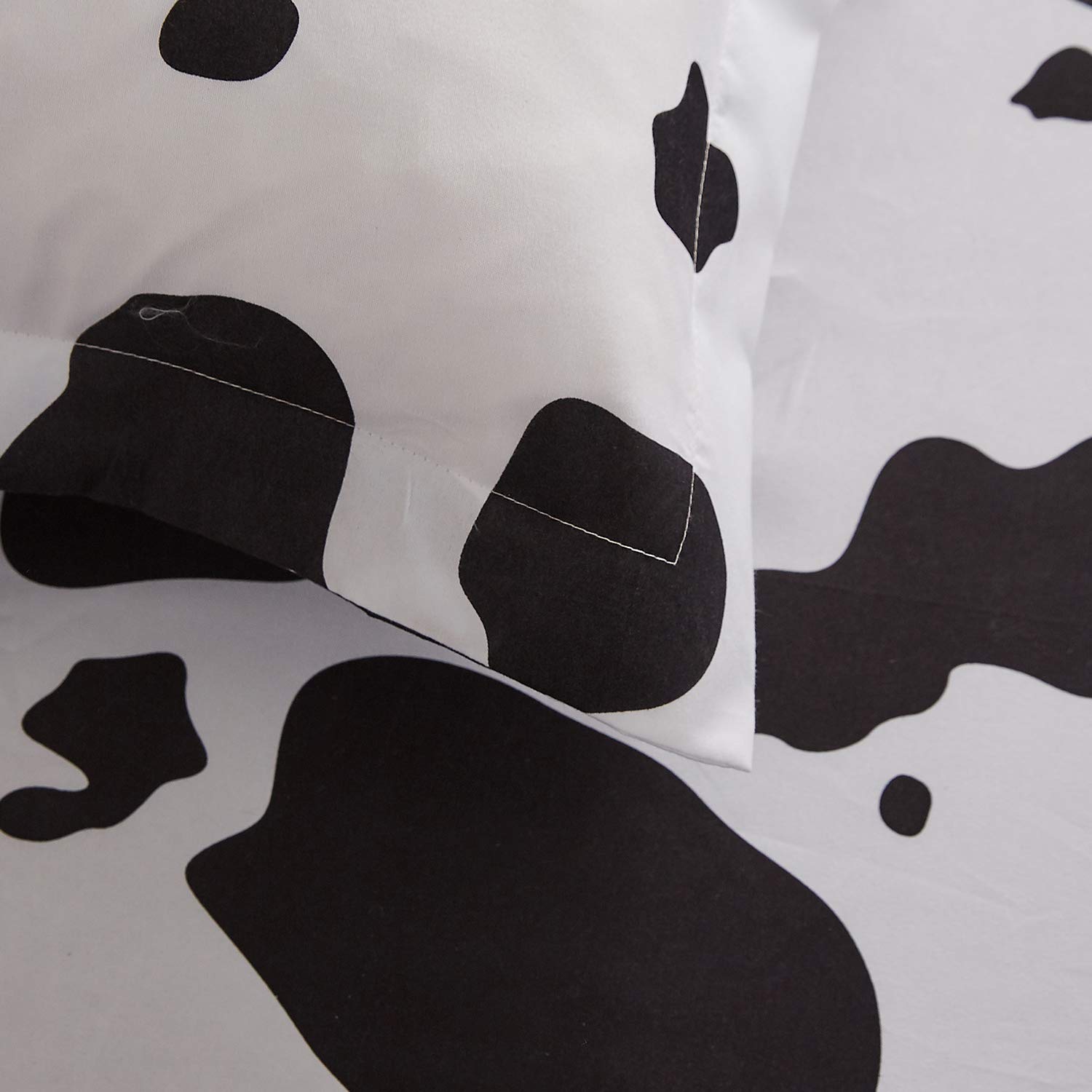 Mengersi Cow Print Microfiber Decorative Pillow Sham - Queen Size Farmhouse Home Decor for Living Room, Bedroom & Nursery