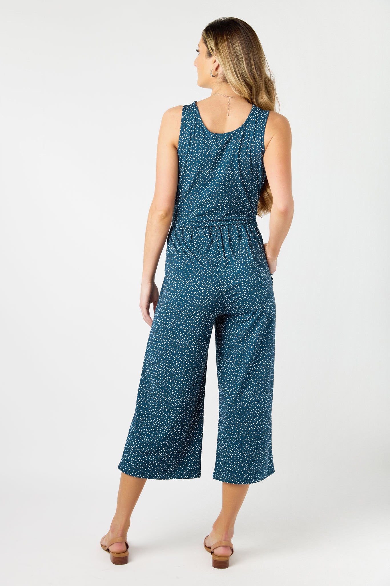 Stylish Abstract Knit Crepe Sleeveless Culotte Jumpsuit for Women | Trendy Summer Outfit | Perfect for Beach Vacations, Date Nights & Casual Outings