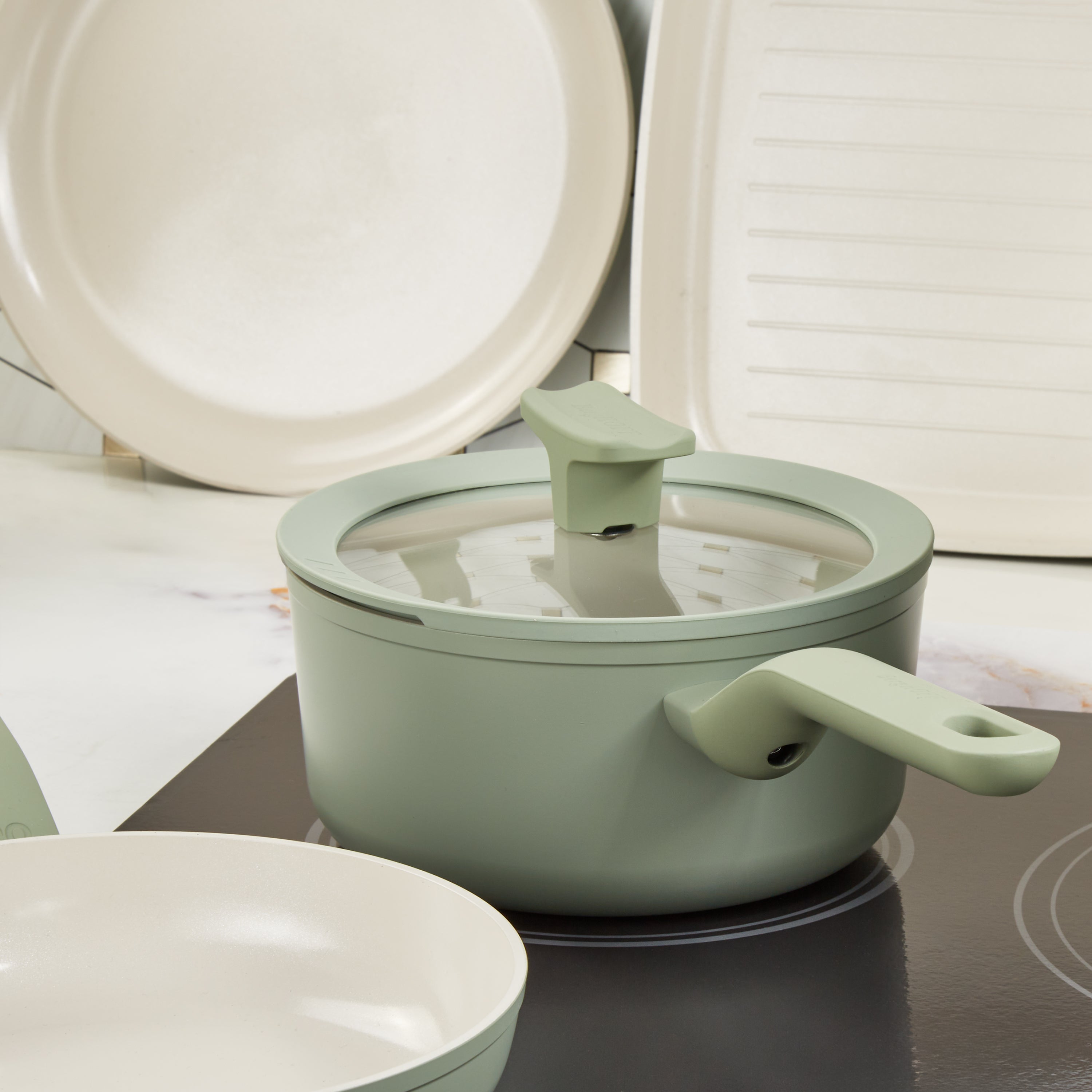 BergHOFF Balance 7-Inch Nonstick Ceramic Saucepan 2.1 Quart with Glass Lid - Eco-Friendly Recycled Aluminum Cookware - Perfect for Sauces, Soups & Small Meals (Sage Green)