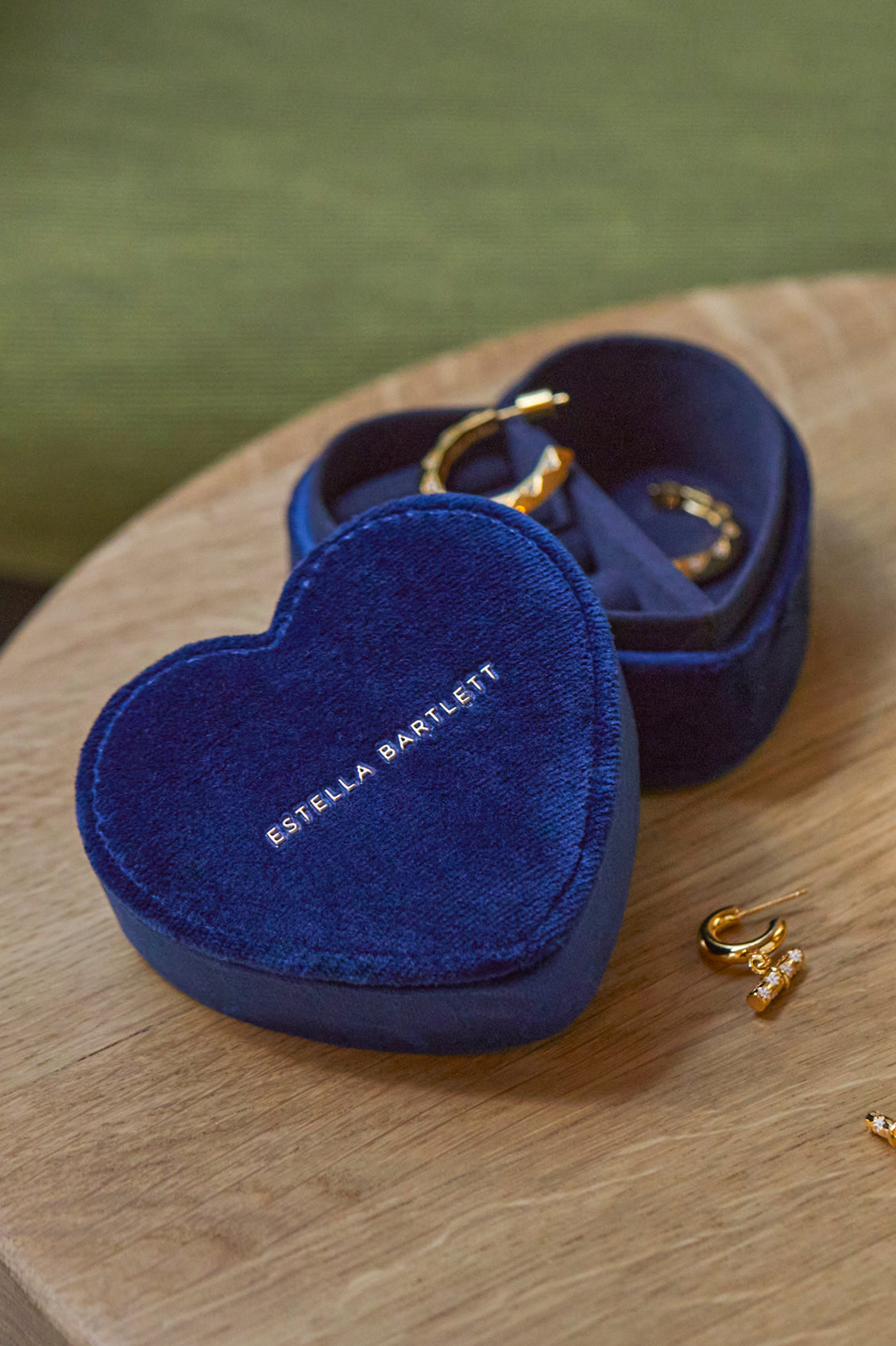 Mini Heart Jewelry Box - Elegant Gift Box for Necklaces, Rings & Bracelets - Perfect for Valentine's Day, Anniversaries & Romantic Gifts