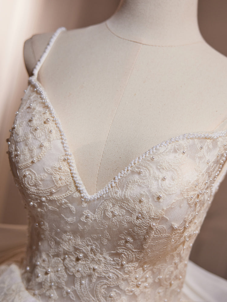 Elegant A-Line V-Neck Lace Champagne Short Prom Dress for Homecoming, Party, and Special Occasions - Perfect for Dances, Weddings, and Formal Events