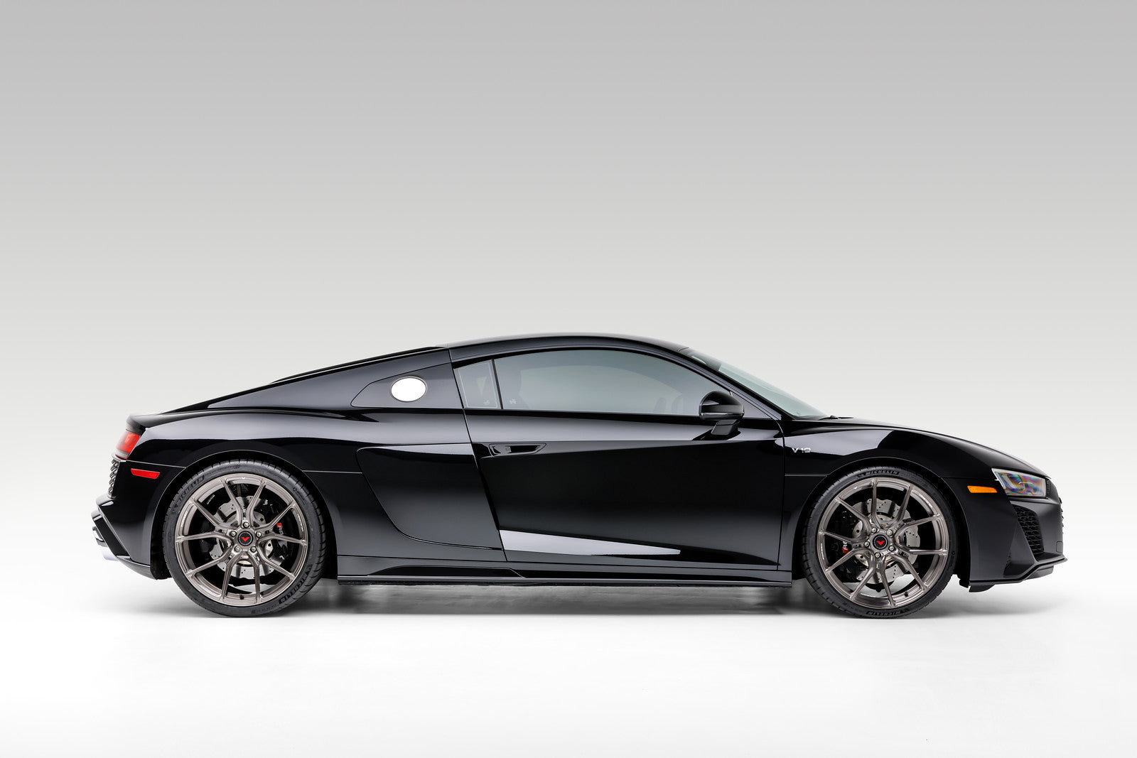 Audi R8 20 VPX 101 Liquid Smoke - High Performance Car Accessory for Racing & Car Enthusiasts - Perfect for Track Days & Auto Shows