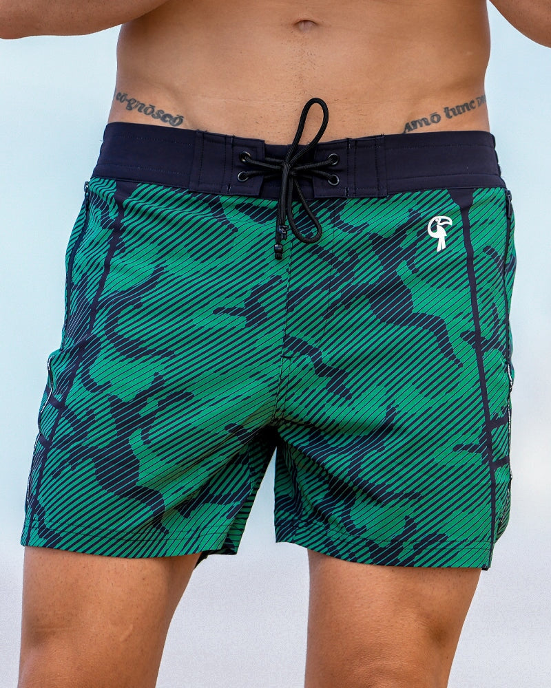 Striped Green Camouflage T-Shirt for Men - Comfortable Casual Wear for Outdoor Activities & Hunting
