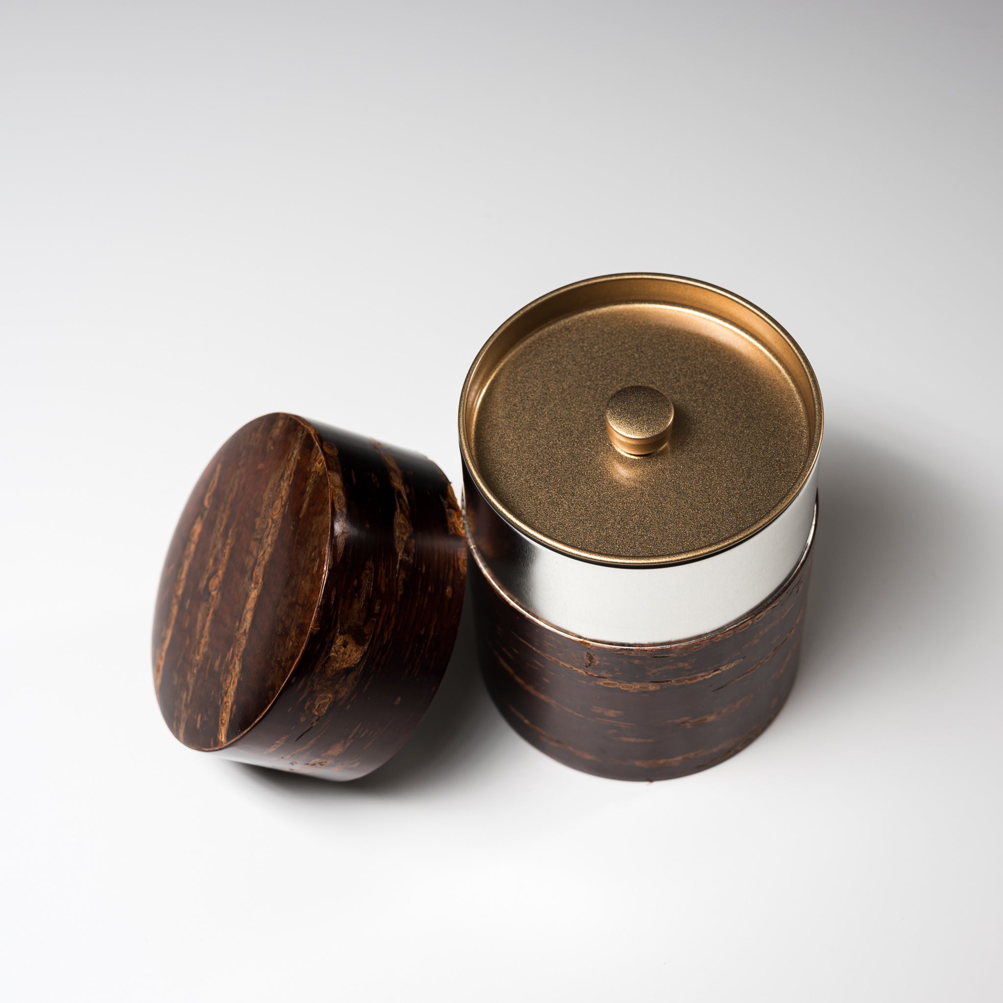 Premium Tomioka Cherry Bark Tea Caddy Hiragata - 200g Handmade Japanese Birch Craft Tea Storage Box | Perfect for Matcha, Loose Leaf Tea & Herbal Tea Storage - Traditional Japanese Tea Ceremony Accessory