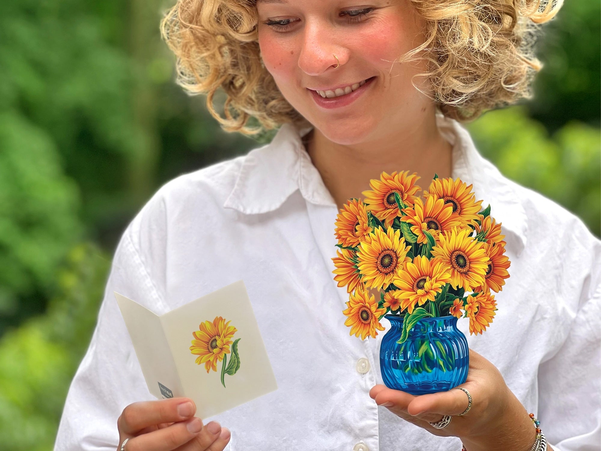 Sunflower Pop Up Greeting Bouquet Mini - Cheerful Floral Gift for Birthdays, Anniversaries & Special Occasions - Perfect for Home Decor, Office Desk & Party Centerpieces