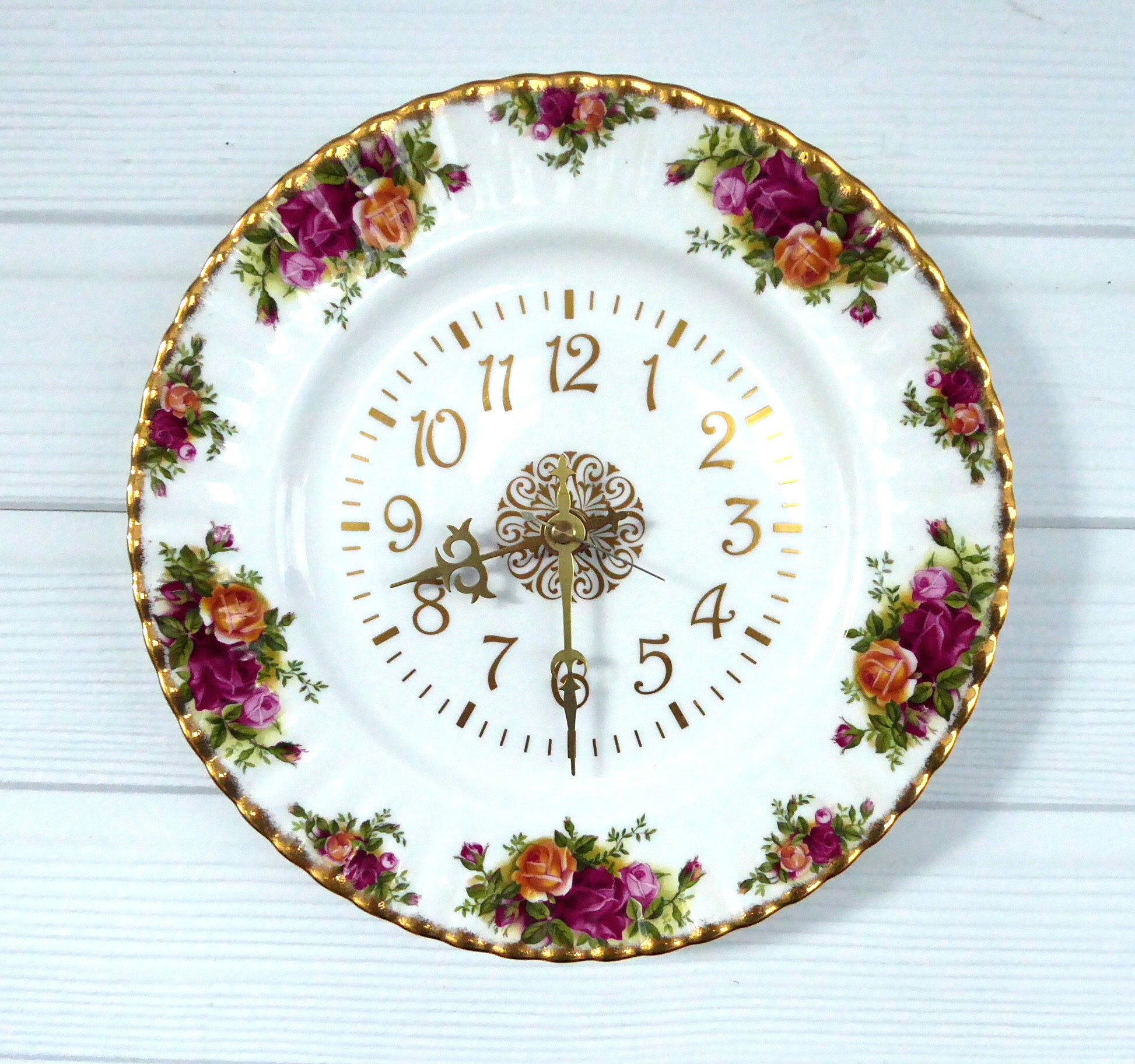Vintage Royal Albert Old Country Roses Dinner Plate - English Made in 1970s, Floral Fine China for Elegant Dining & Collectors