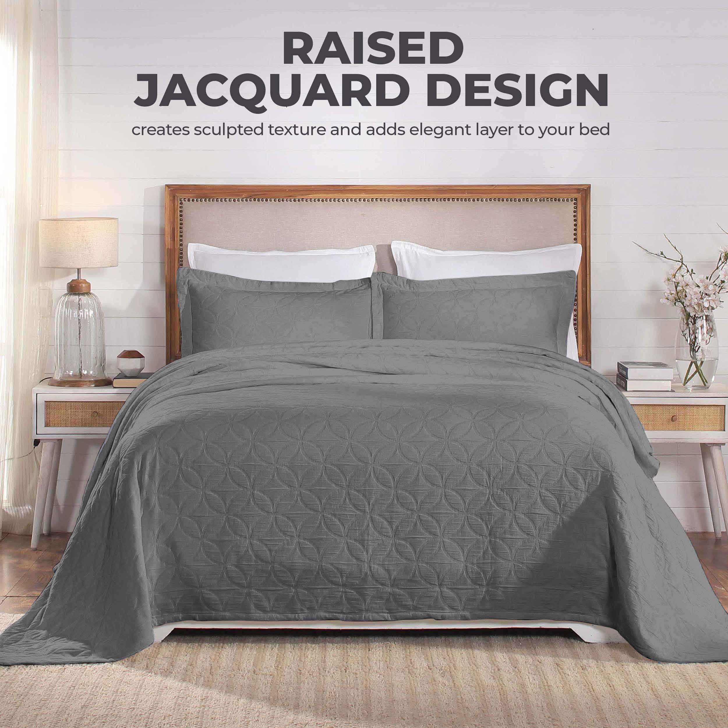 Serenity Cotton Matelasse Celtic Circle Airy Bedspread Set - Queen Size Lightweight Quilted Coverlet with All-Over Embroidery for Bedroom Decor, Guest Room & Cozy Home Styling