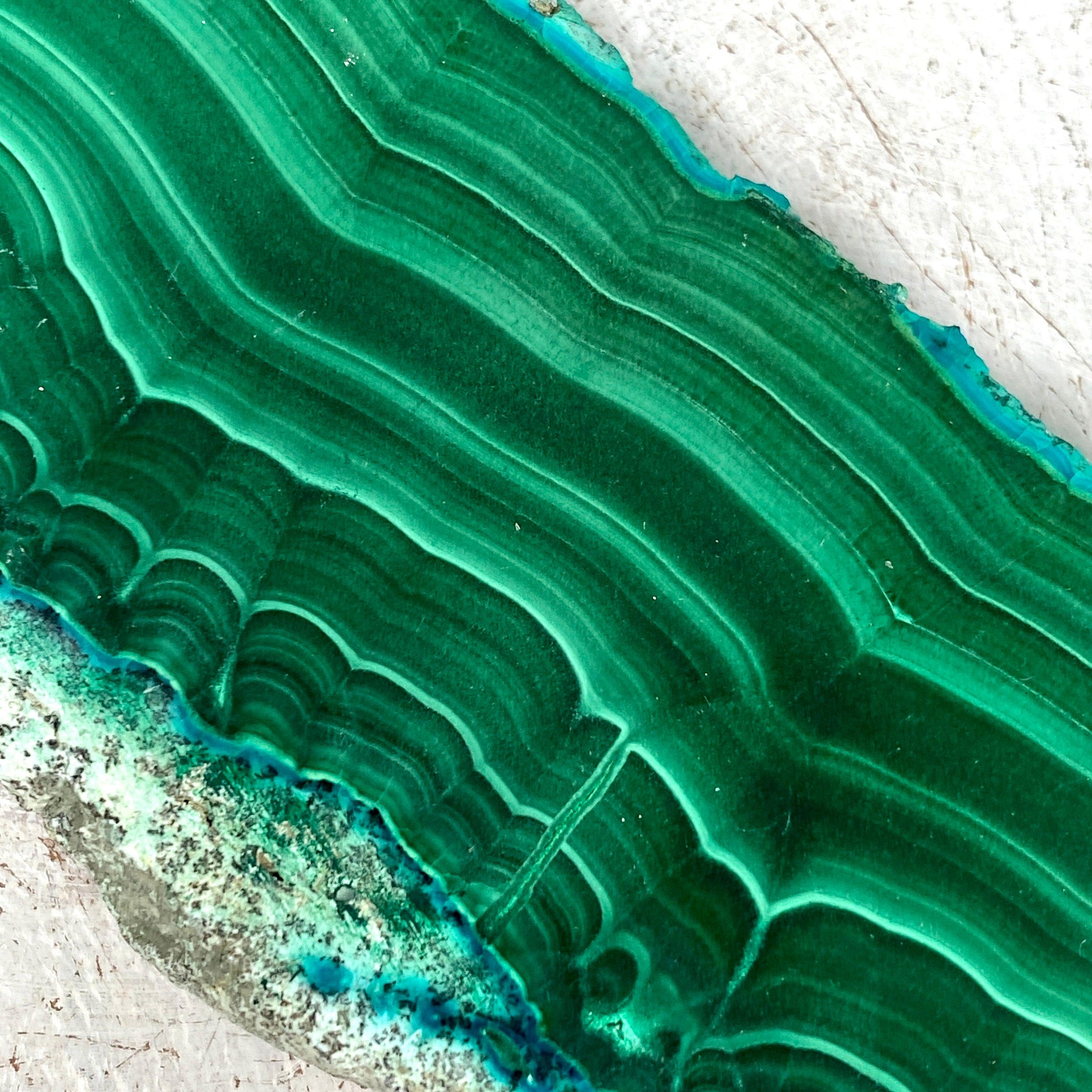 Natural Malachite Slice CR3537 - Handcrafted Gemstone for Jewelry Making, Home Decor & Healing Crystals - Perfect for DIY Crafts, Meditation & Gifts