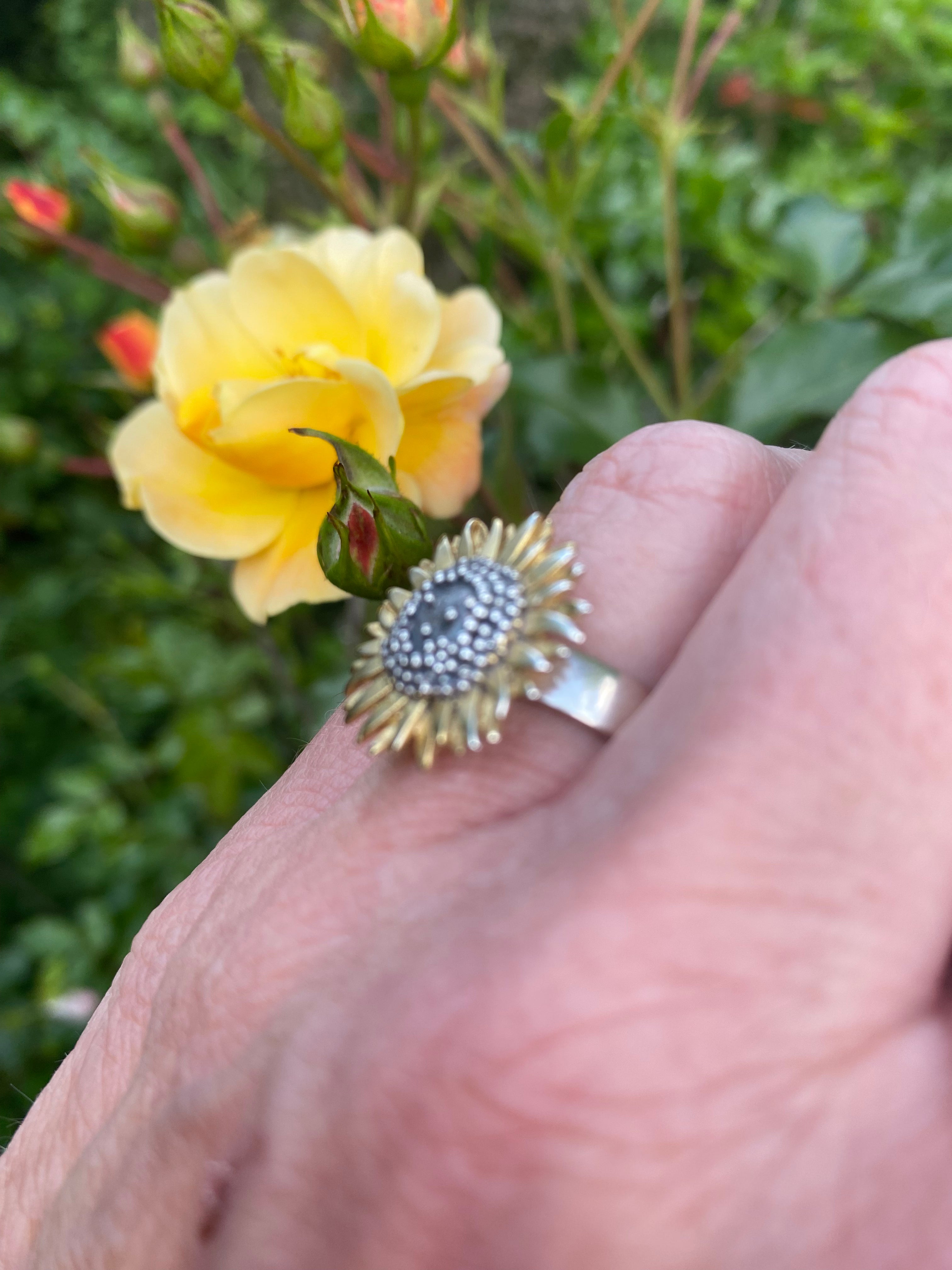 14K Gold Sunflower Ring for Women - Medium Size N - Perfect for Everyday Wear, Gifts & Special Occasions