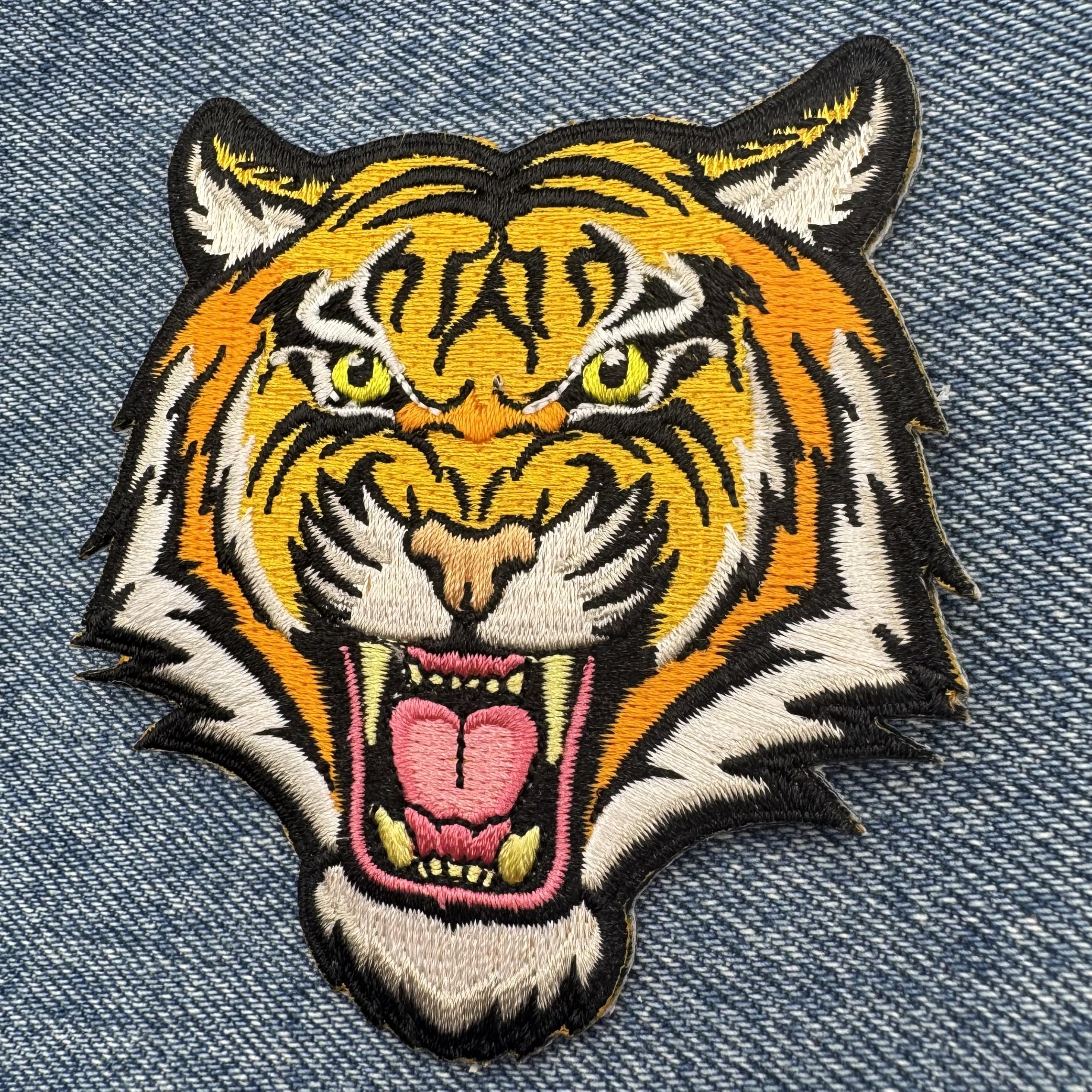 Tiger Patch Embroidered Iron-On Applique - Roaring Bengal Striped Souvenir for Jackets, Bags & DIY Crafts | Premium Fabric Decoration for Clothing & Accessories