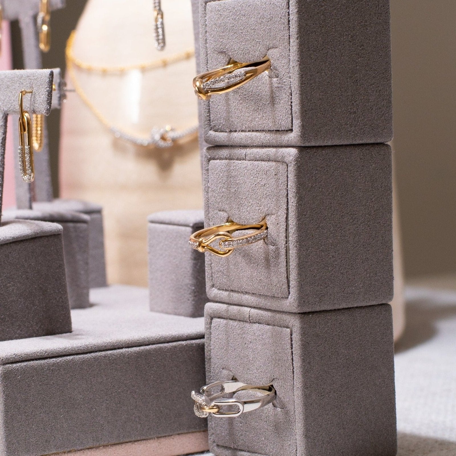 10k Yellow Gold Interlocking Diamond Paperclip Ring for Women - Elegant Stackable Jewelry for Everyday Wear, Gift for Her, Anniversary & Special Occasions