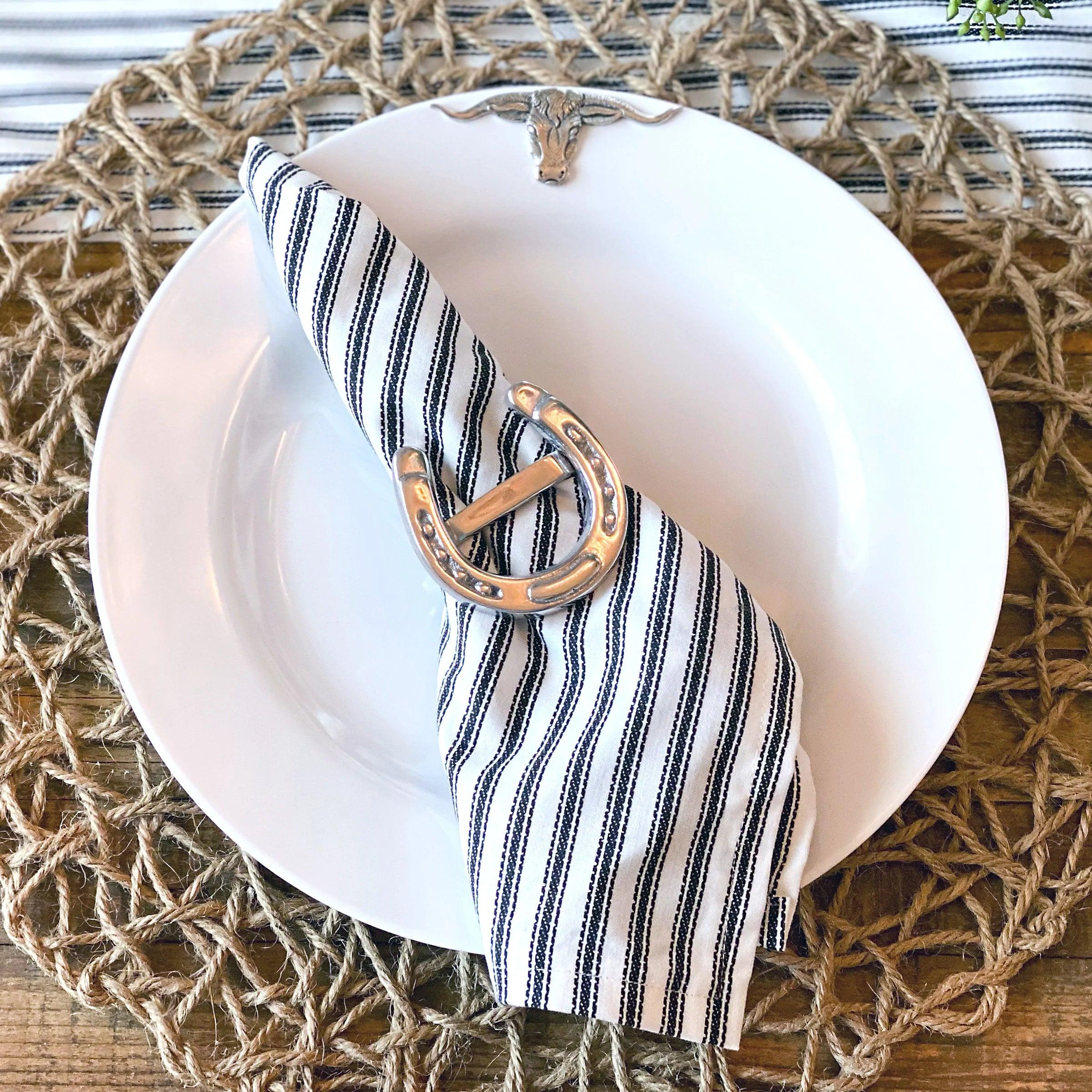 Premium White Melamine Dinner Plates Set of 10 with Stylish Pewter Longhorn Design - Perfect for Western-Themed Parties, BBQ Gatherings & Ranch-Style Home Decor