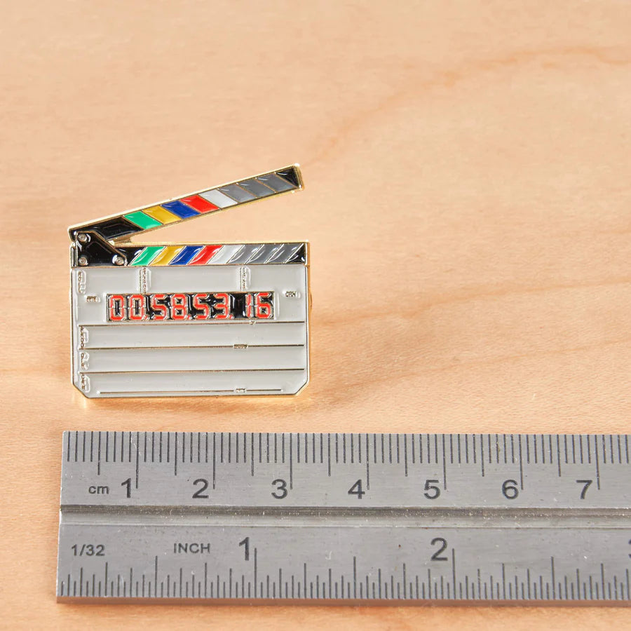 Gold Clapperboard Pin - Perfect for Film Enthusiasts, Directors & Movie Lovers - Great for Gifts, Costume Accessories & Collectibles