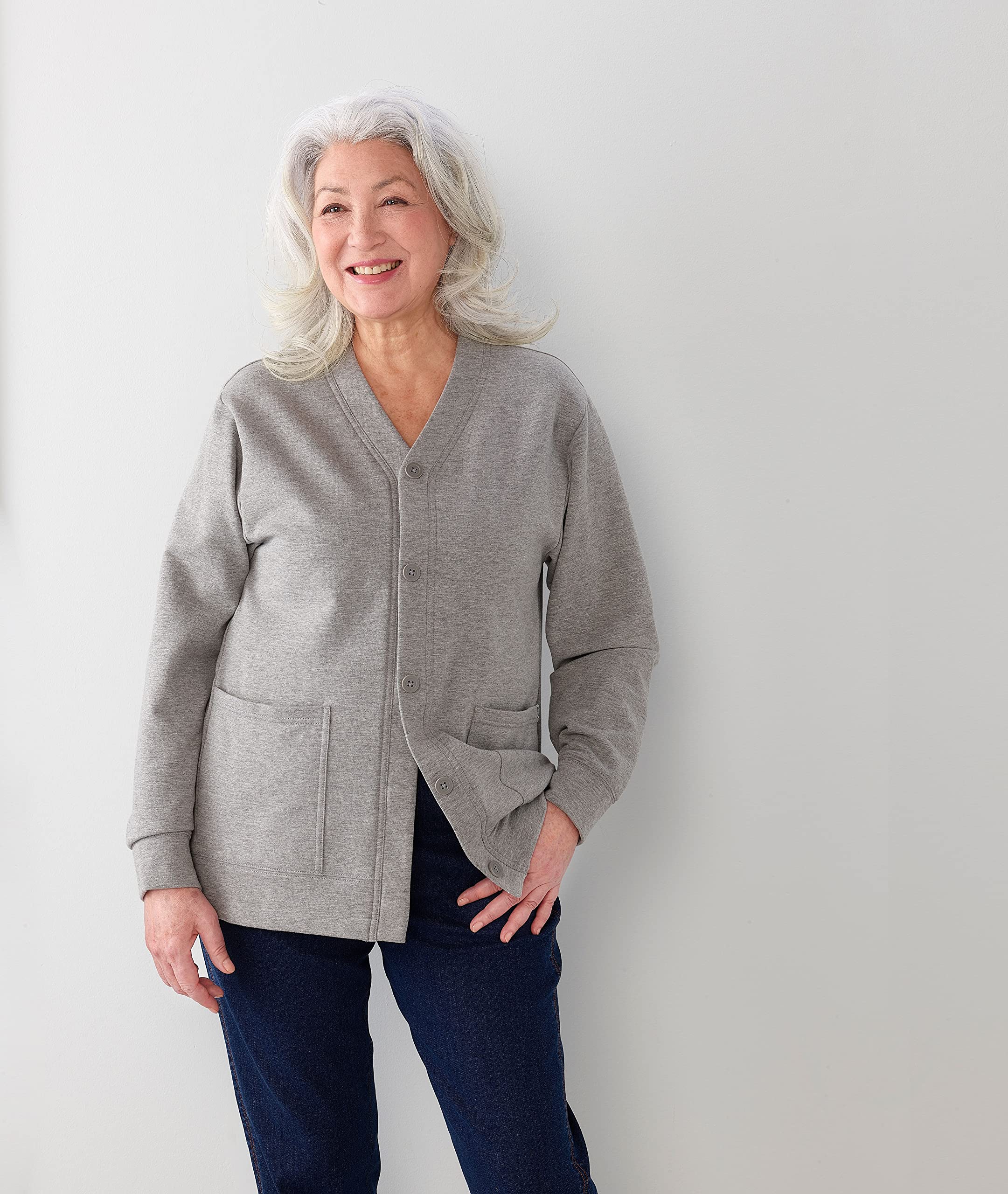 Women's Magnetic Button Adaptive Fleece Cardigan with Two Pockets - Cozy Winter Wear for Home, Office & Travel