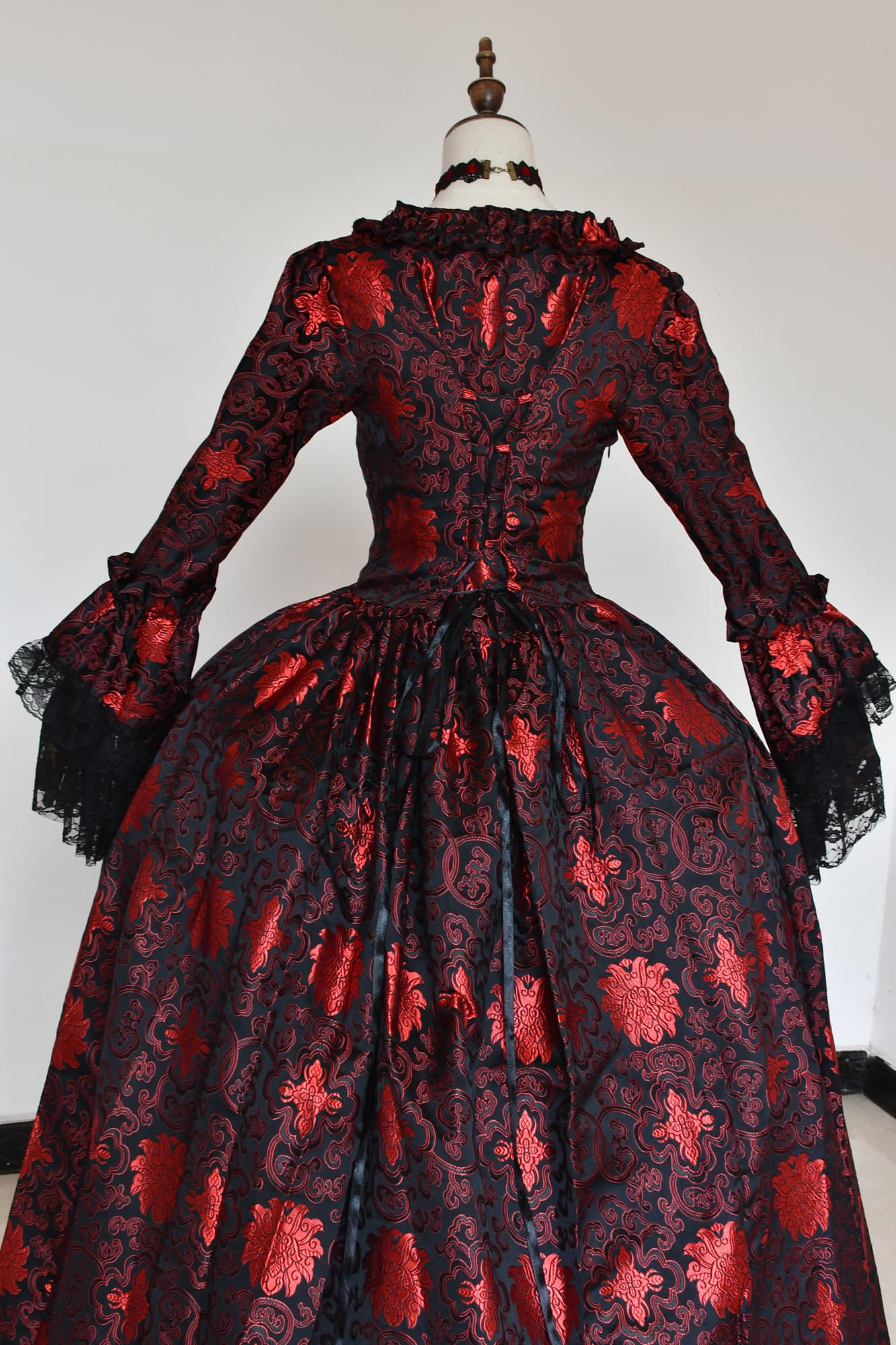 Victorian Ball Gown for Women - Elegant Long Sleeve Party Dress with Rococo Details | Perfect for Masquerade Balls, Costume Parties & Historical Reenactments