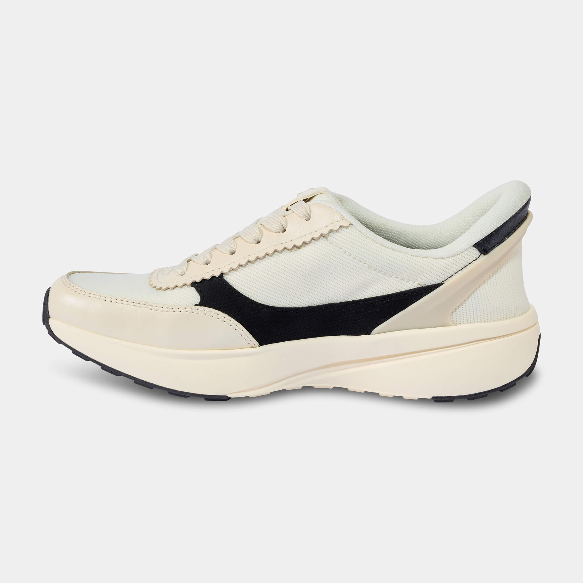 Stylish Women's Paris Pristine Black Sneakers - Comfortable Walking Shoes for Travel, Work & Casual Outfits