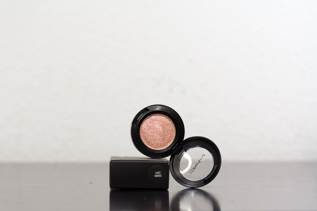 MAC DazzleShadow Eye Shadow - Last Dance | Long-Lasting Shimmer Eyeshadow for Party & Night Out Makeup | Perfect for Evening Events, Date Nights & Special Occasions