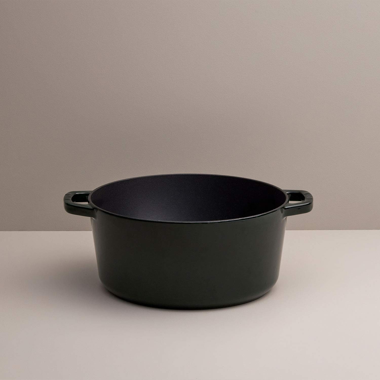 Premium 5.5-Quart Enameled Cast Iron Dutch Oven with Lid - Kana Milo Enamel Coated Casserole Pot | Oven & Dishwasher Safe | Emerald Green with Gold Knob | Perfect for Braising, Stewing & Baking Bread