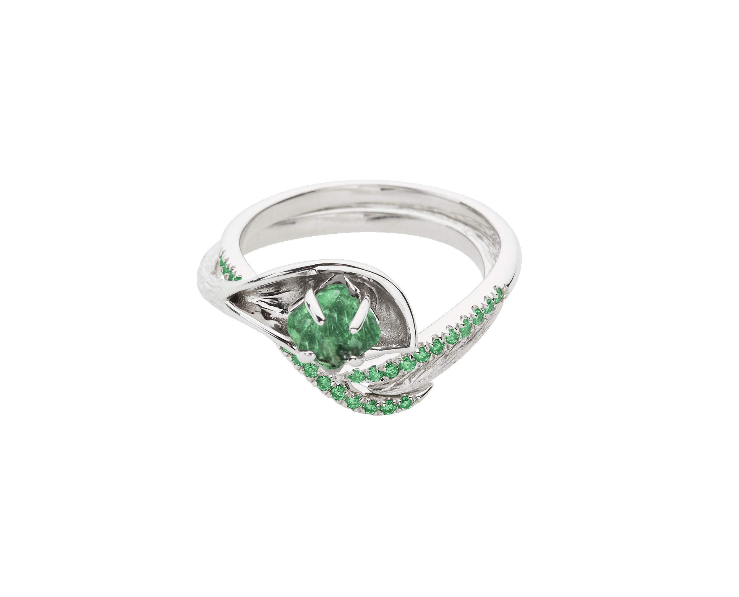 Majade 14K White Gold Raw Emerald Wedding Ring Set - Handmade Nature-Inspired Twig & Flower Design Bridal Ring Set for Engagement & Wedding - Perfect for Boho, Vintage, and Nature-Themed Ceremonies