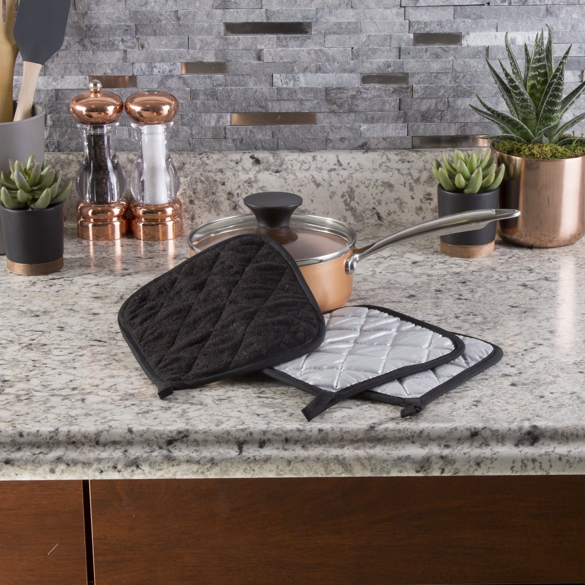 Lavish Home 3-Piece Heat Resistant Quilted Cotton Pot Holder Set - Black | Oven Mitts for Cooking, Baking & Kitchen Safety | Perfect for Hot Pans, Pots & Dishes