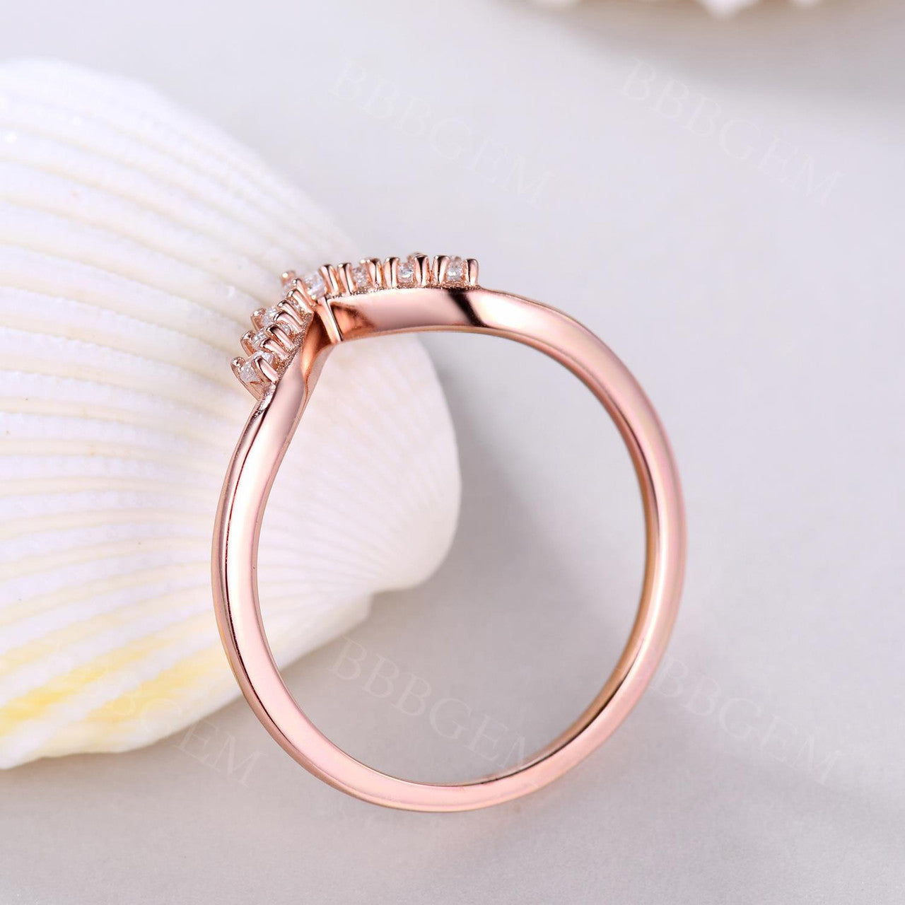 Exquisite Round Cut Diamond Wedding Band | Curved V-Shaped Matching Ring for Bridal Sets | Perfect for Engagement, Anniversary & Special Occasions