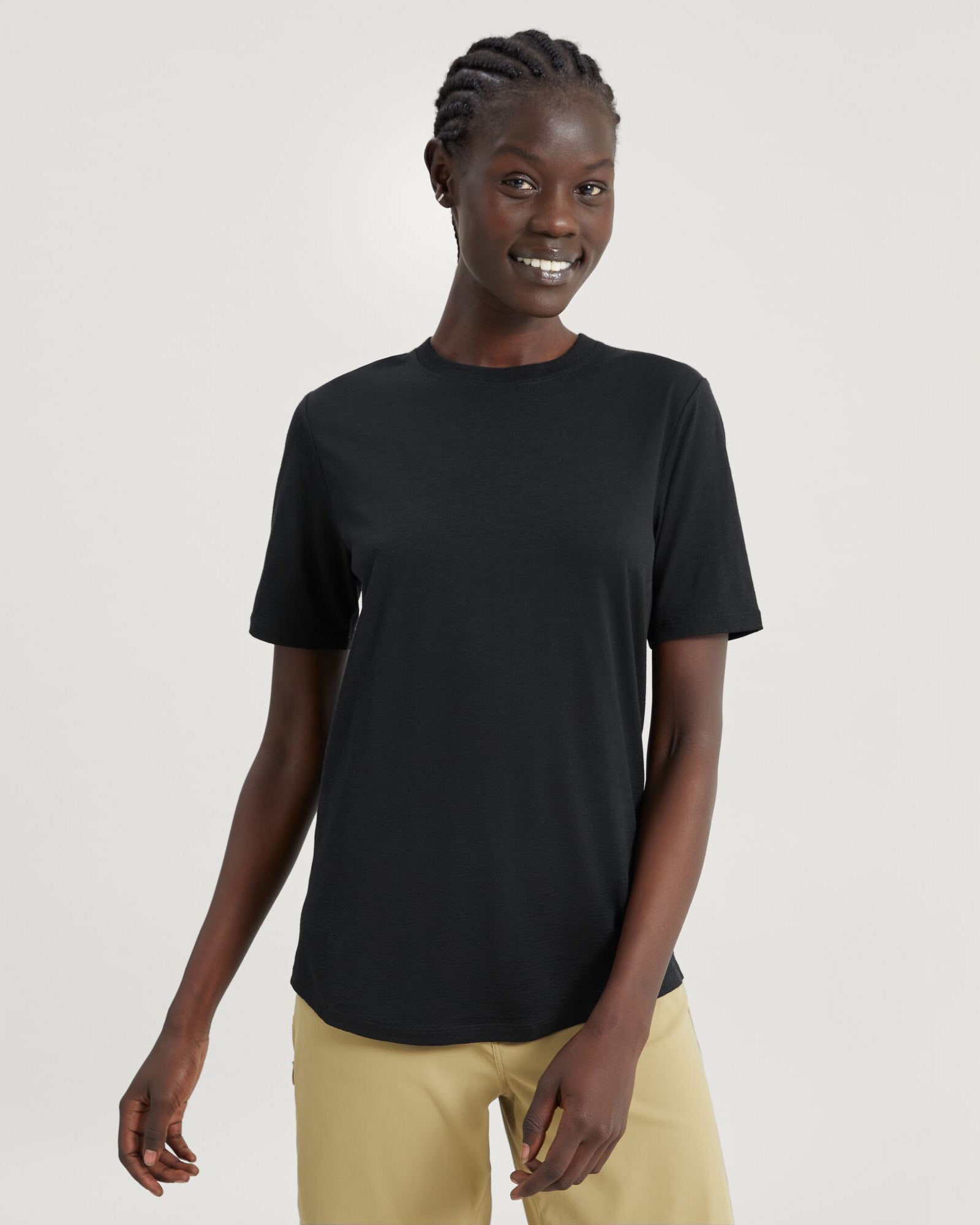 100% Merino Wool Short Sleeve Crew Neck T-Shirt for Women - Soft & Breathable Summer Top - Perfect for Hiking, Travel & Casual Wear (Black)