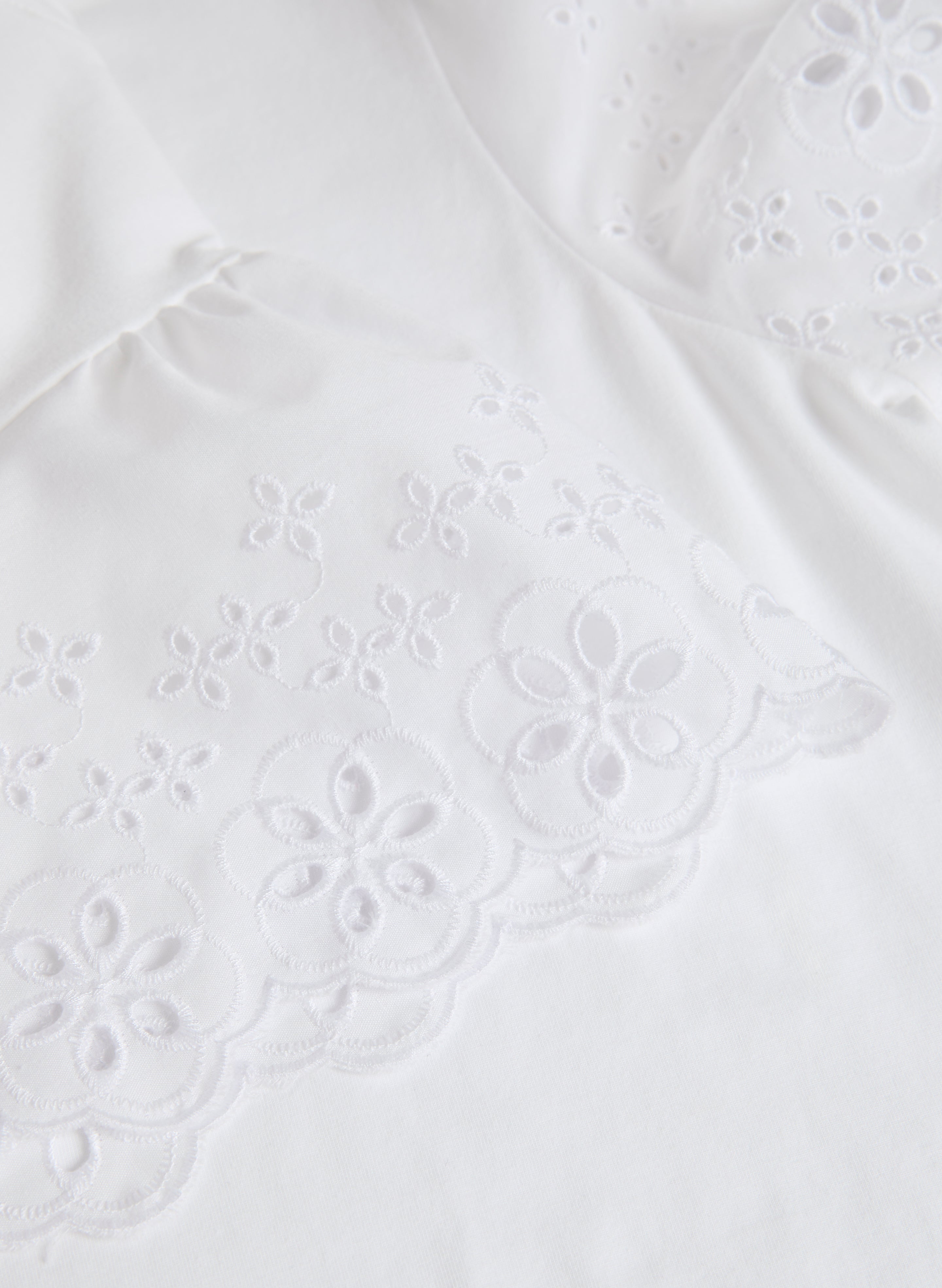 Stylish Eyelet Sleeve T-Shirt for Women - Breathable Summer Top with Lace Detailing - Perfect for Casual Outings, Beach Wear & Layering