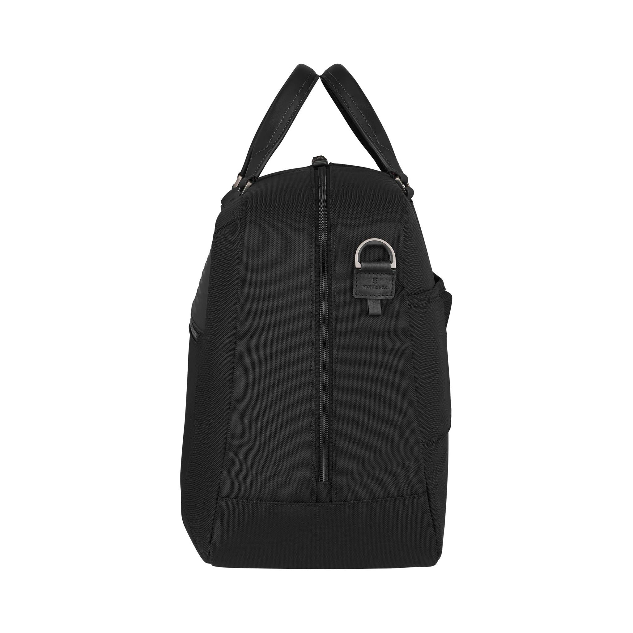 Victorinox Mythic Weekender Durable Travel Bag for Men & Women - Perfect for Weekend Getaways, Business Trips & Outdoor Adventures