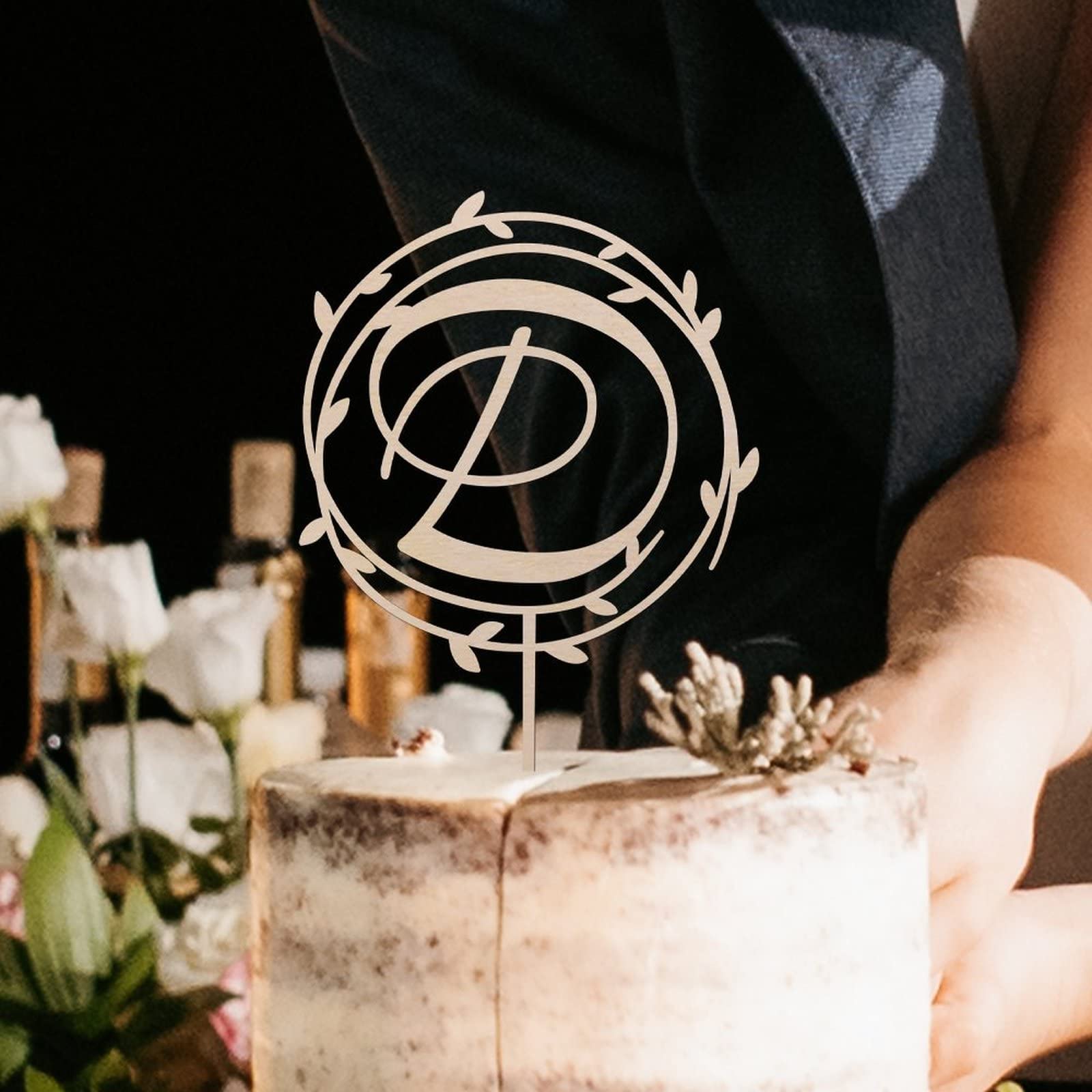Personalized Wooden Monogram Cake Topper - Letter D Rustic Wedding & Birthday Cake Decoration - Custom Initial Wreath Topper for Wedding Cakes, Birthday Parties & Special Celebrations (Design 05)