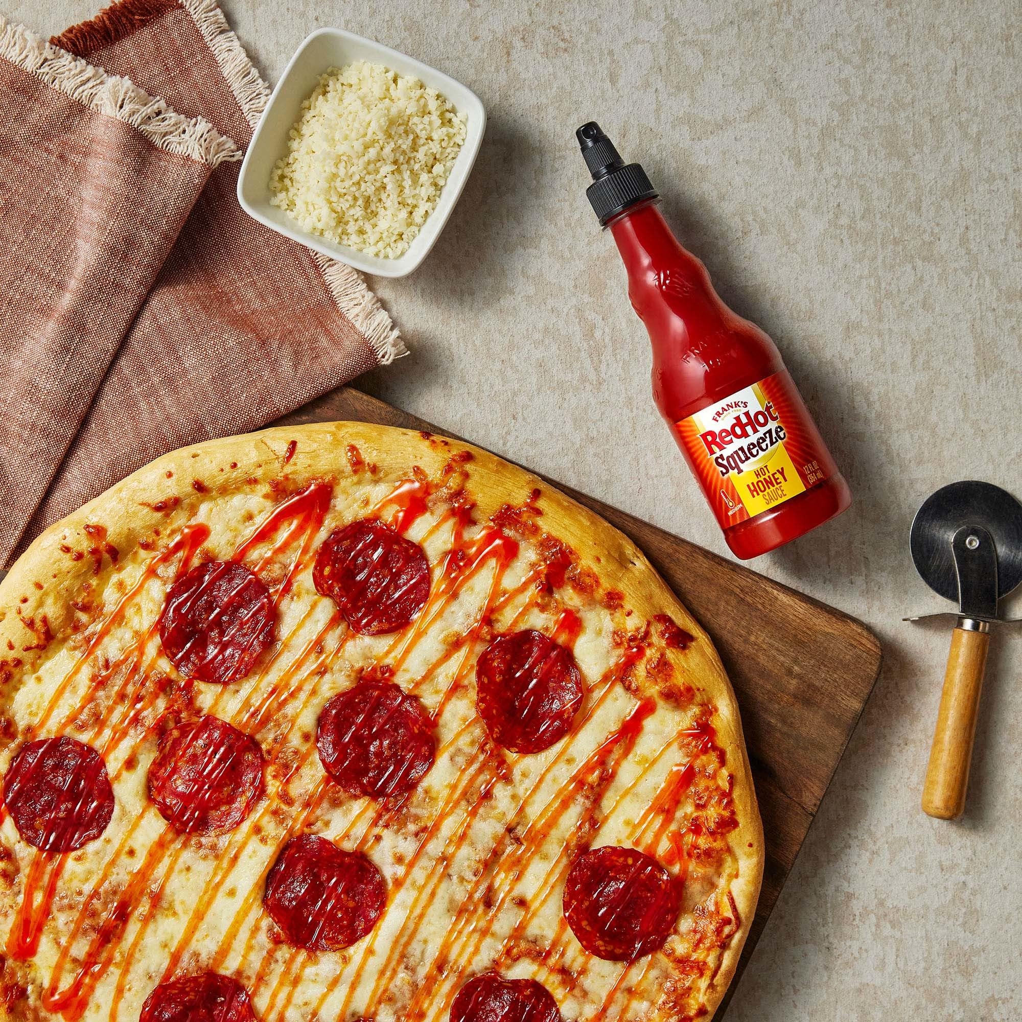 Frank's RedHot Squeeze Hot Honey Sauce - 12 fl oz Bottle | Sweet & Spicy Glaze for Wings, Chicken, Pizza & More | Perfect for BBQ, Dipping & Cooking