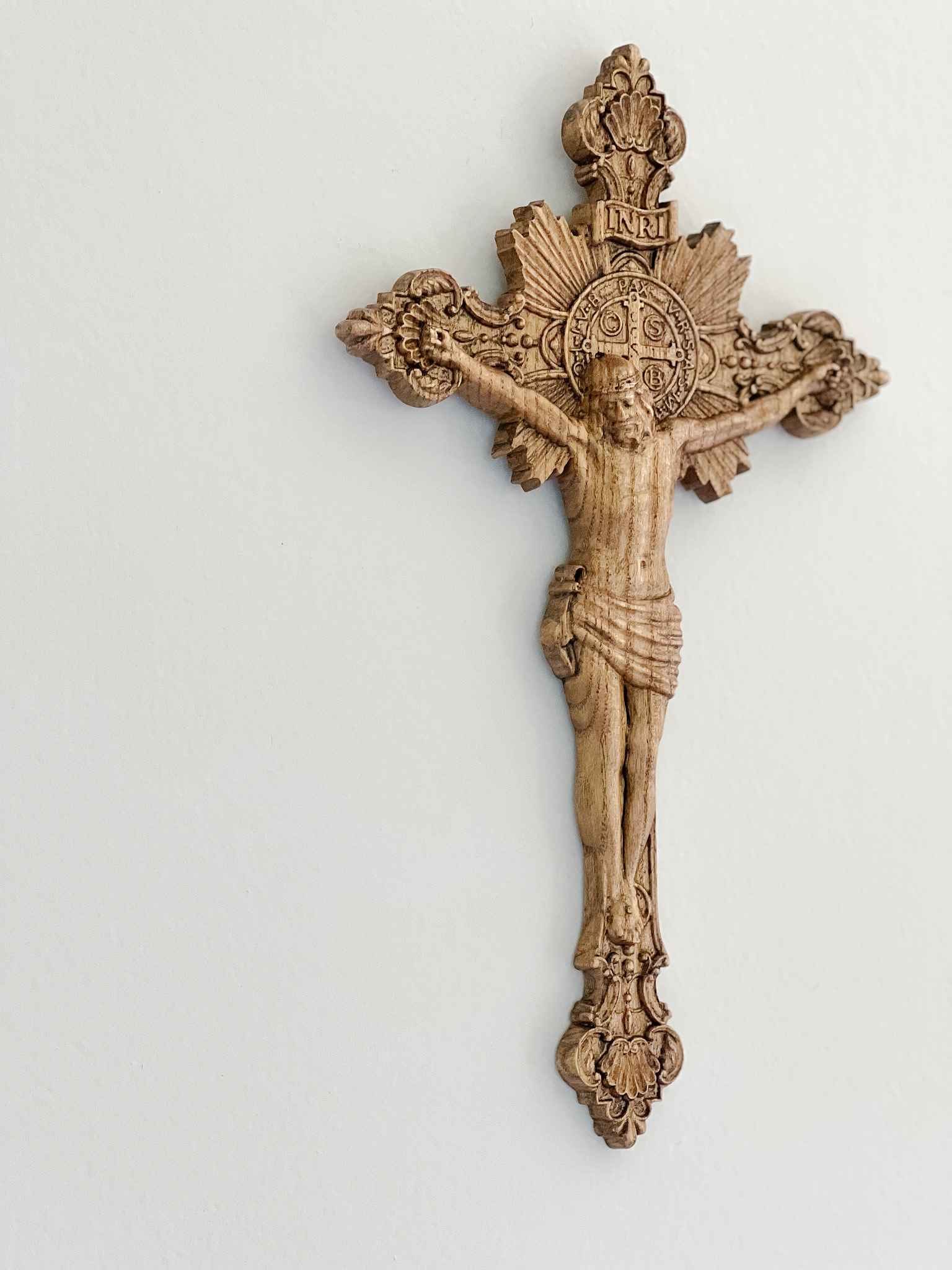 Hand Carved Wooden Crucifix - Religious Wall Decor for Home, Church & Prayer - Perfect for Easter, Christmas & Spiritual Gifting
