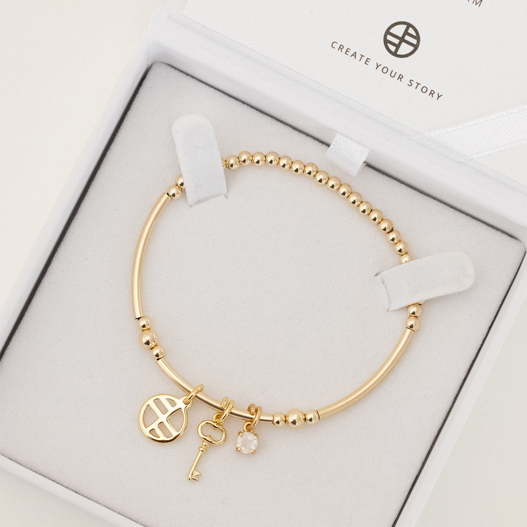 Graduation Charm Bracelet - Elegant Keepsake Gift for Graduates - Perfect for Commencement, Prom & Special Occasions