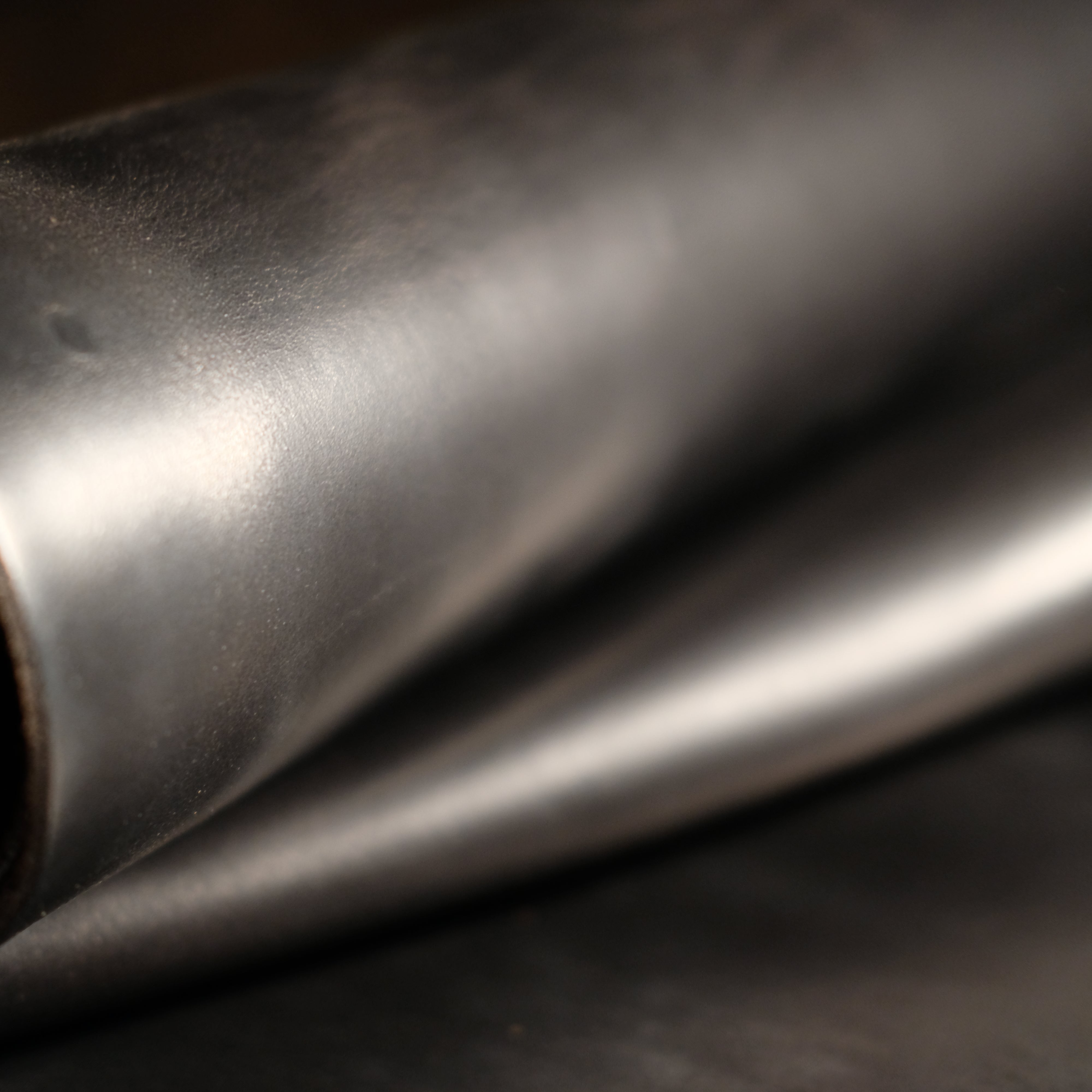 Premium Horween Leather - Black Top Chrome 5-6oz Genuine Leather for Wallets, Belts & Accessories | Durable & Luxurious Material for Crafting & DIY Projects