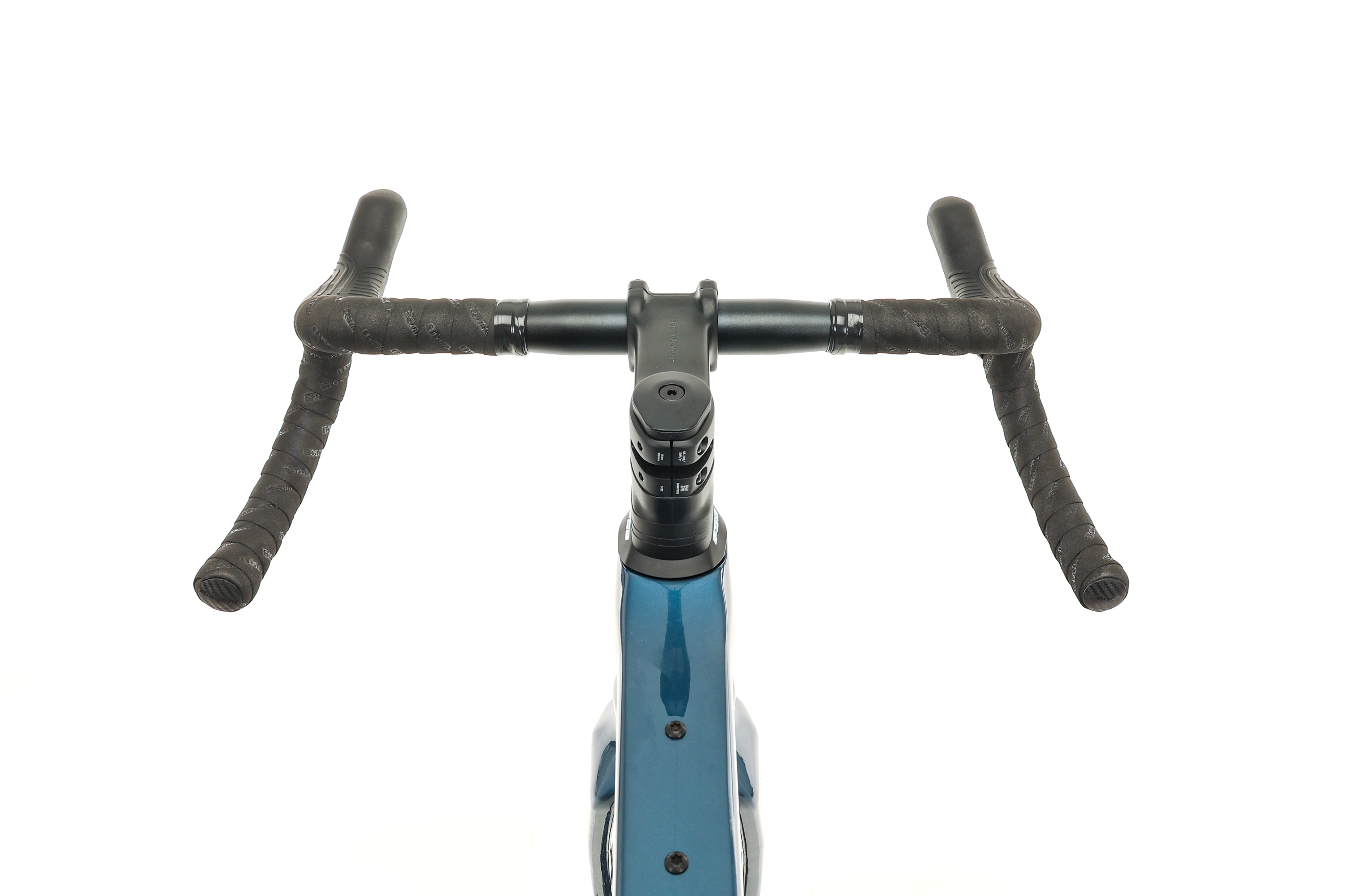 Bianchi Arcadex GRX810 Gravel Bike 2021 - Medium Size for Men & Women - Perfect for Off-Road Cycling, Adventure Riding & Commuting
