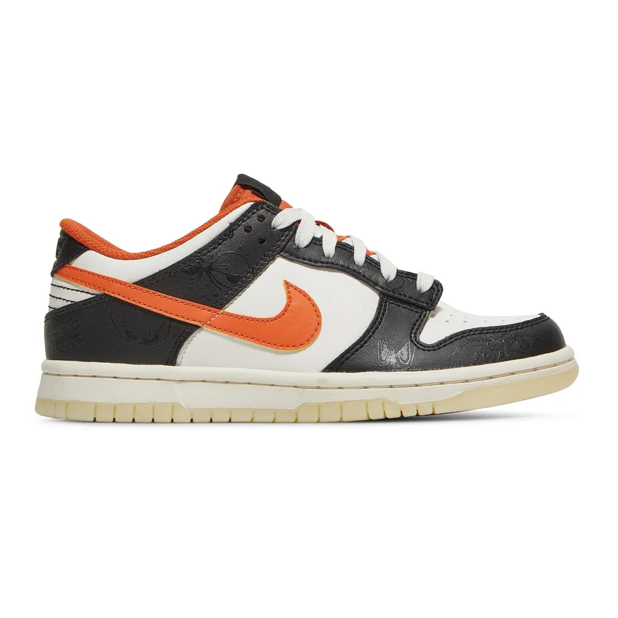 Nike Dunk Low PRM 'Halloween' GS Sneakers (2021) - Comfortable Retro Basketball Shoes for Women & Girls, Perfect for Halloween Costumes, Streetwear & Casual Outfits