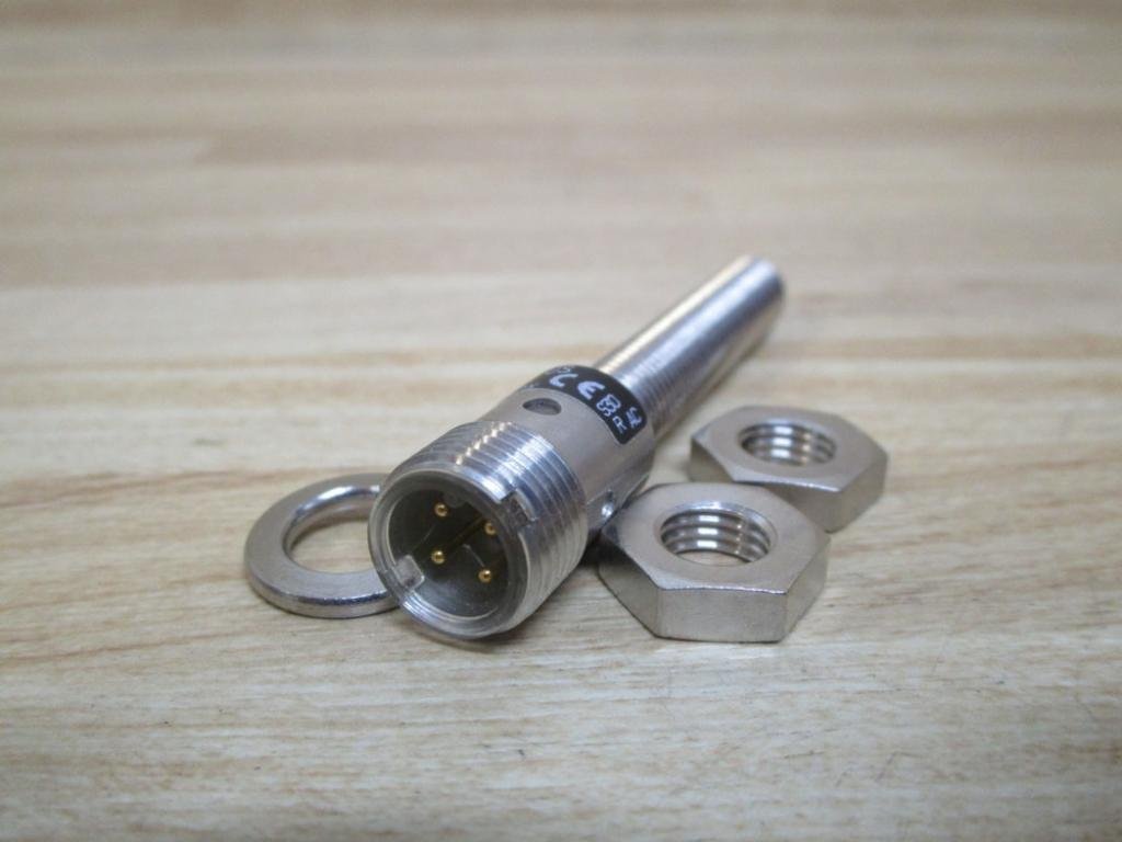 IE5318 Sensor Switch IEK3002BBPKG/US-104-DPS - Industrial Automation Sensor for Machine Control & Safety Systems - Perfect for Factory Equipment, Robotics, and Smart Home Applications