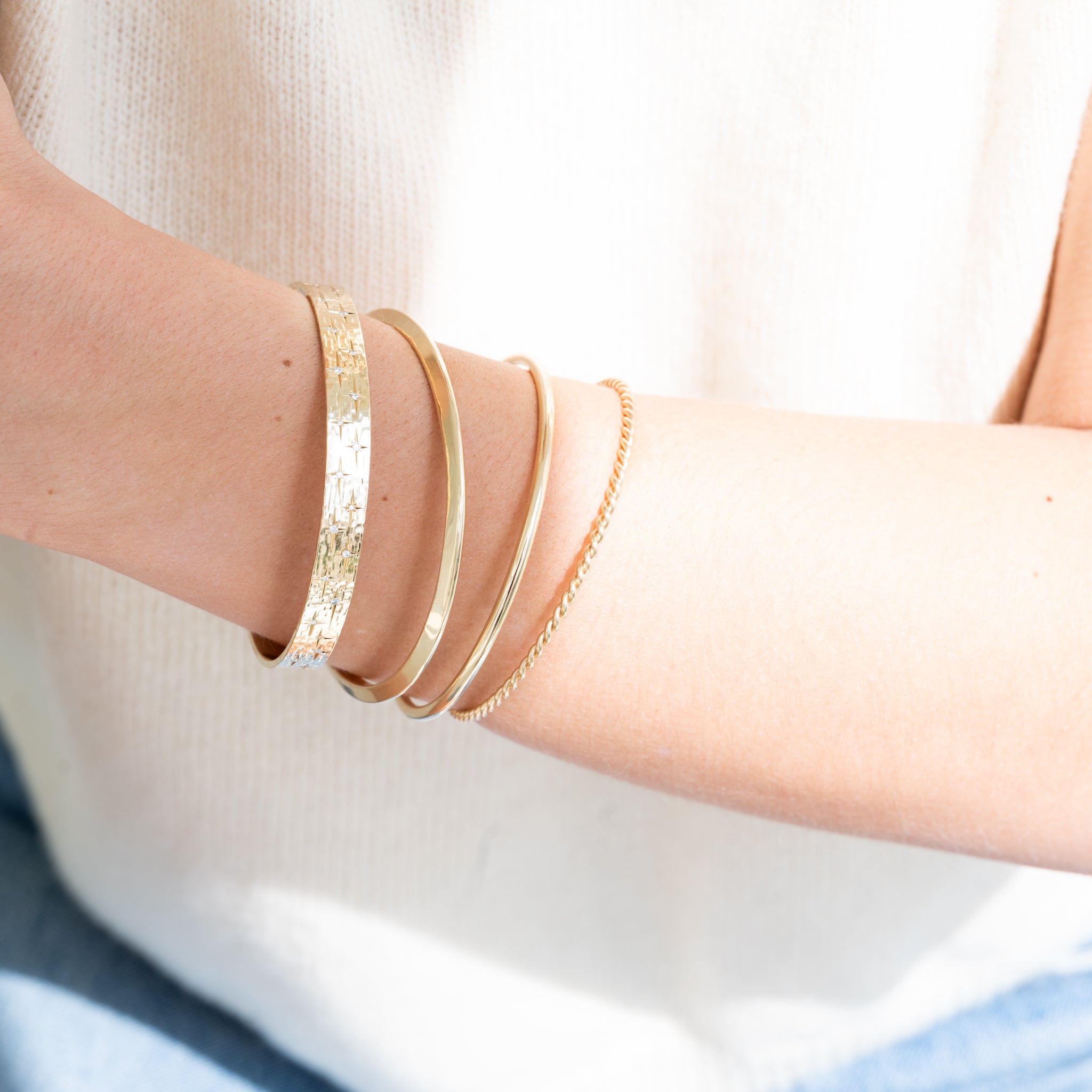 Elegant Thick Etoile Bangle Bracelet for Women - Gold & Silver Stackable Cuff Jewelry - Perfect for Parties, Weddings & Everyday Wear