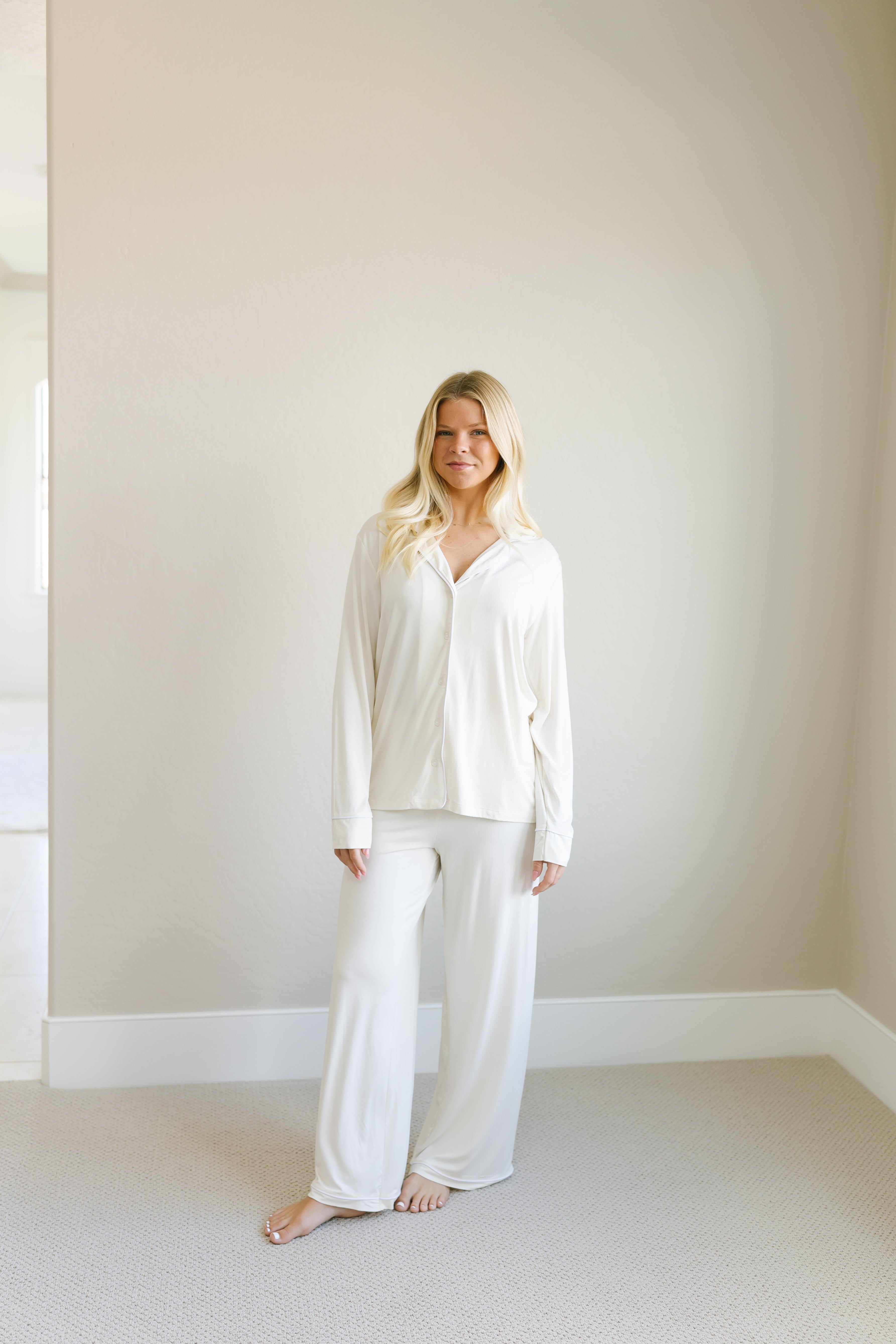 Luxury Pearl Pajama Set for Women - Soft & Comfortable Sleepwear - Perfect for Nighttime Relaxation & Gift Giving
