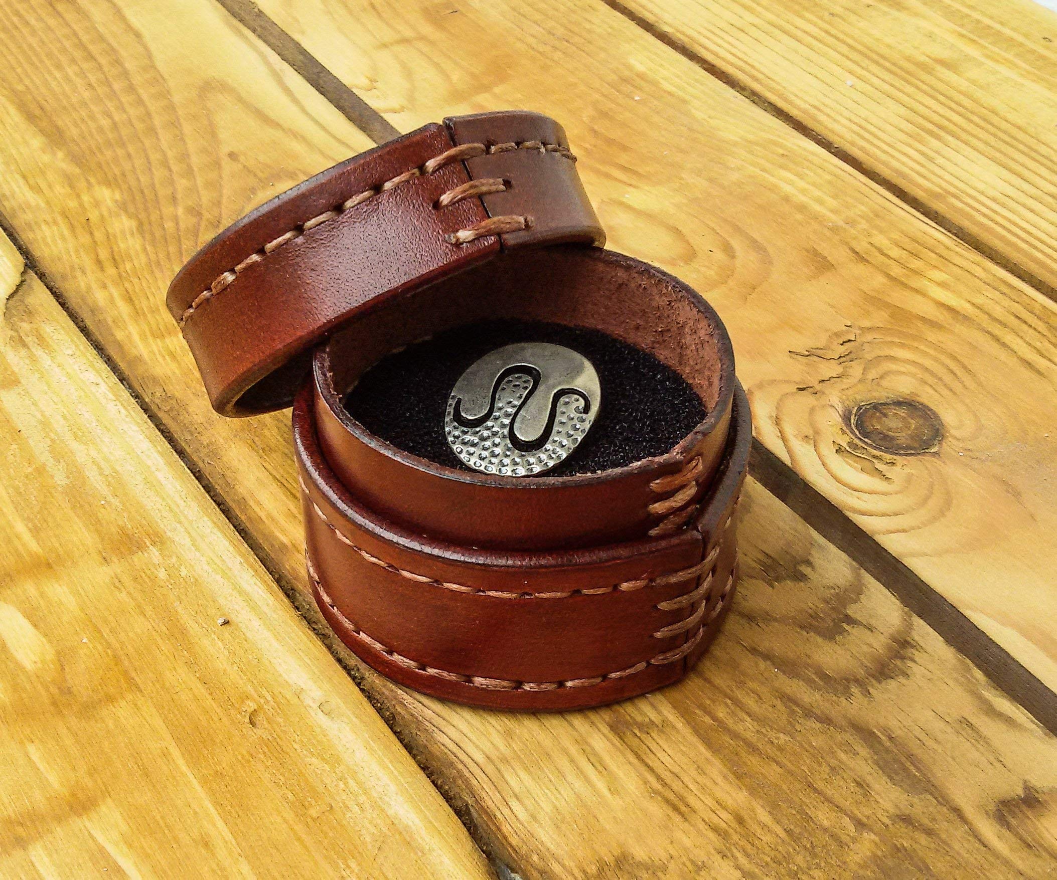 Premium Round Leather Jewelry Box - Handmade Leather Ring Box & Jewelry Storage Case for Rings, Earrings, Necklaces - Perfect for Wedding, Travel & Gift Giving