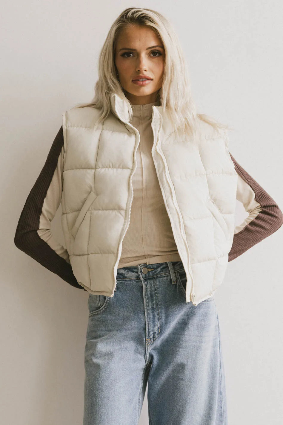 Bellese Quilted Puffer Vest for Women - Lightweight Warm Winter Vest in Bone Color | Outdoor Hiking, Casual Streetwear, Fall & Winter Layering Fashion
