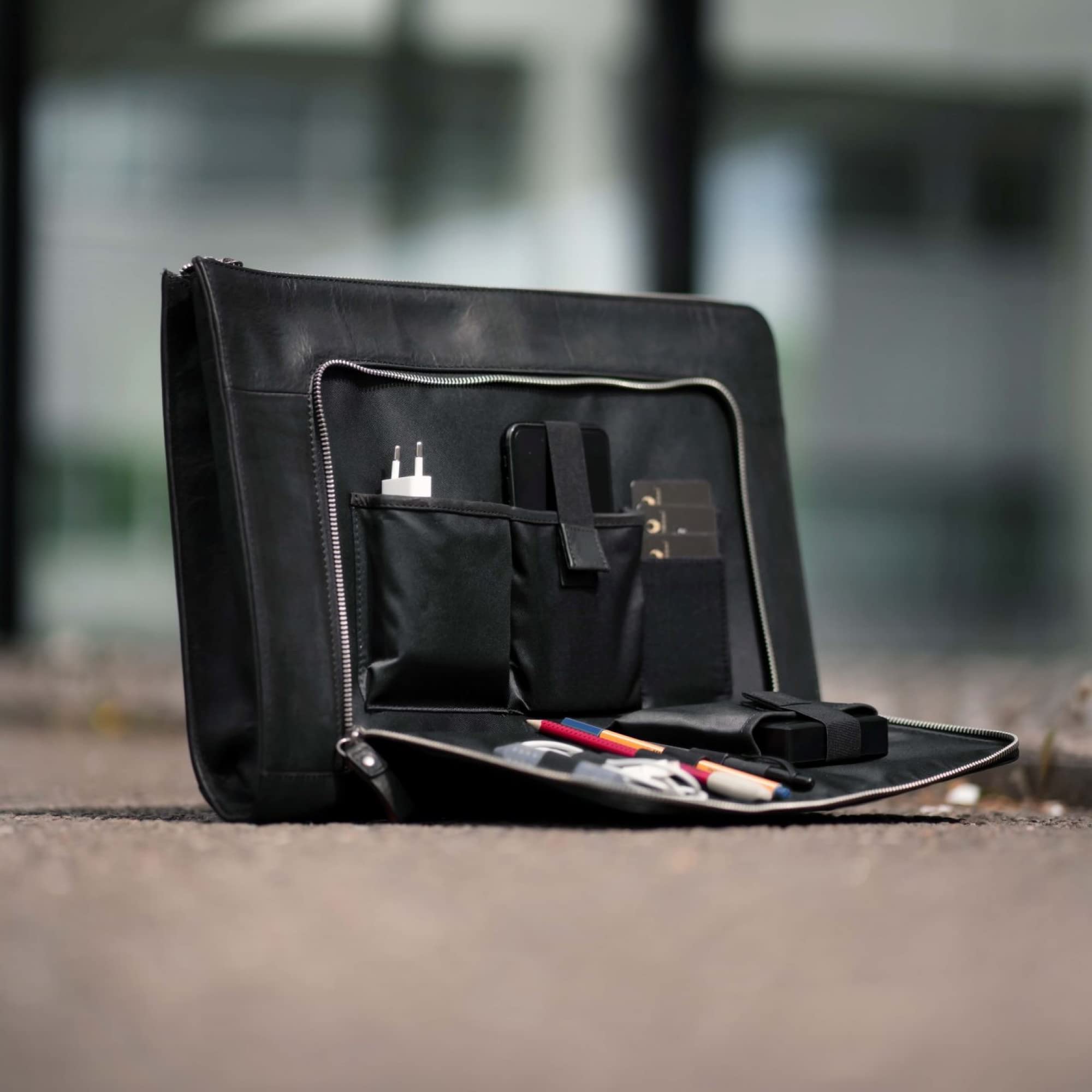 DONBOLSO Laptop Sleeve - Protective Notebook Case for 13-15 Inch Laptops - Waterproof & Scratch-Resistant - Minimalist Design - Perfect for Work, School & Travel