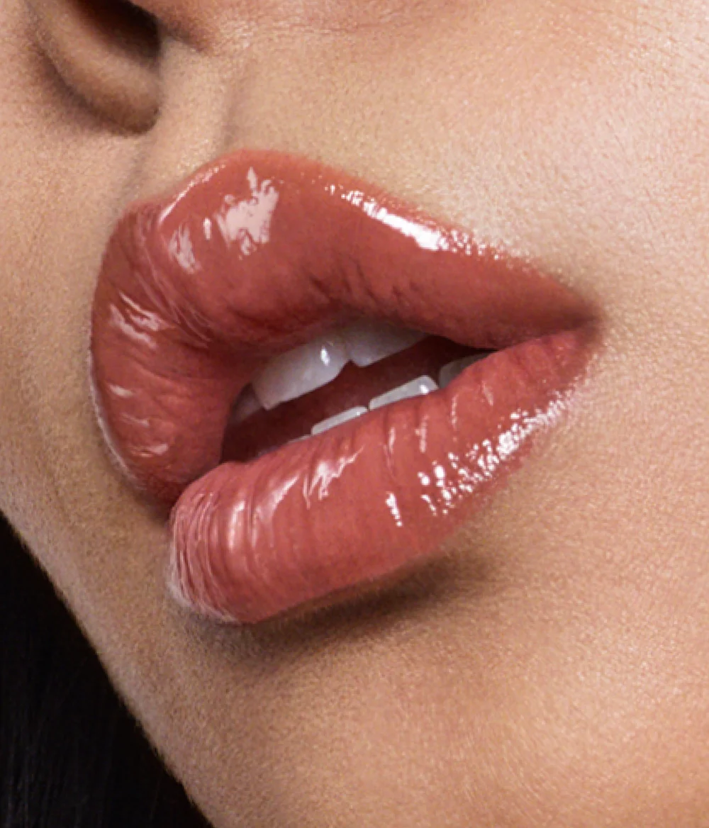 R.E.M. Beauty Volumizing Plumping Lip Gloss - Hydrating & High Shine Lip Plumper for Fuller Lips | Perfect for Day & Night Wear, Parties & Special Occasions