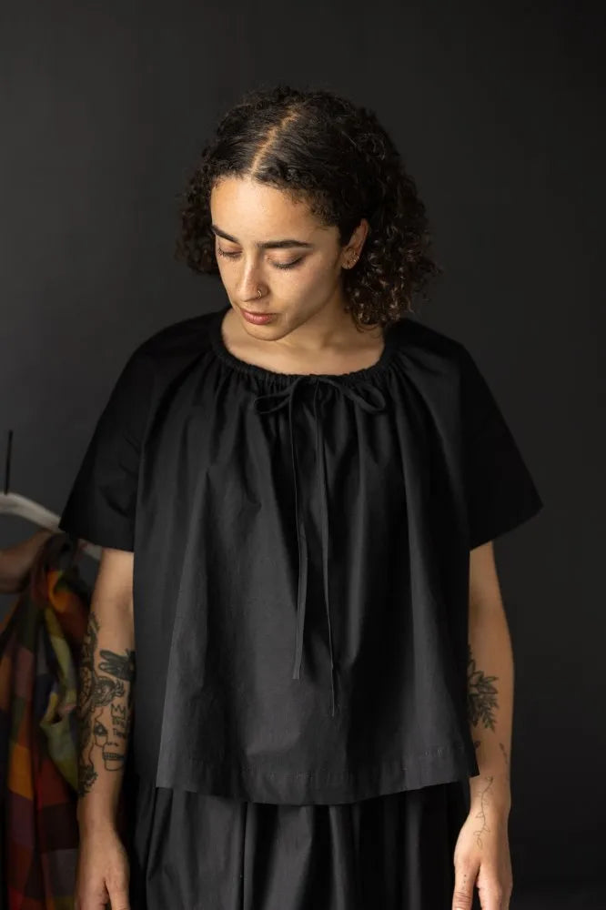 Stylish Clover Pattern T-Shirt - UK Size XS to XL - Perfect for Casual Wear, Street Fashion & Everyday Outfits