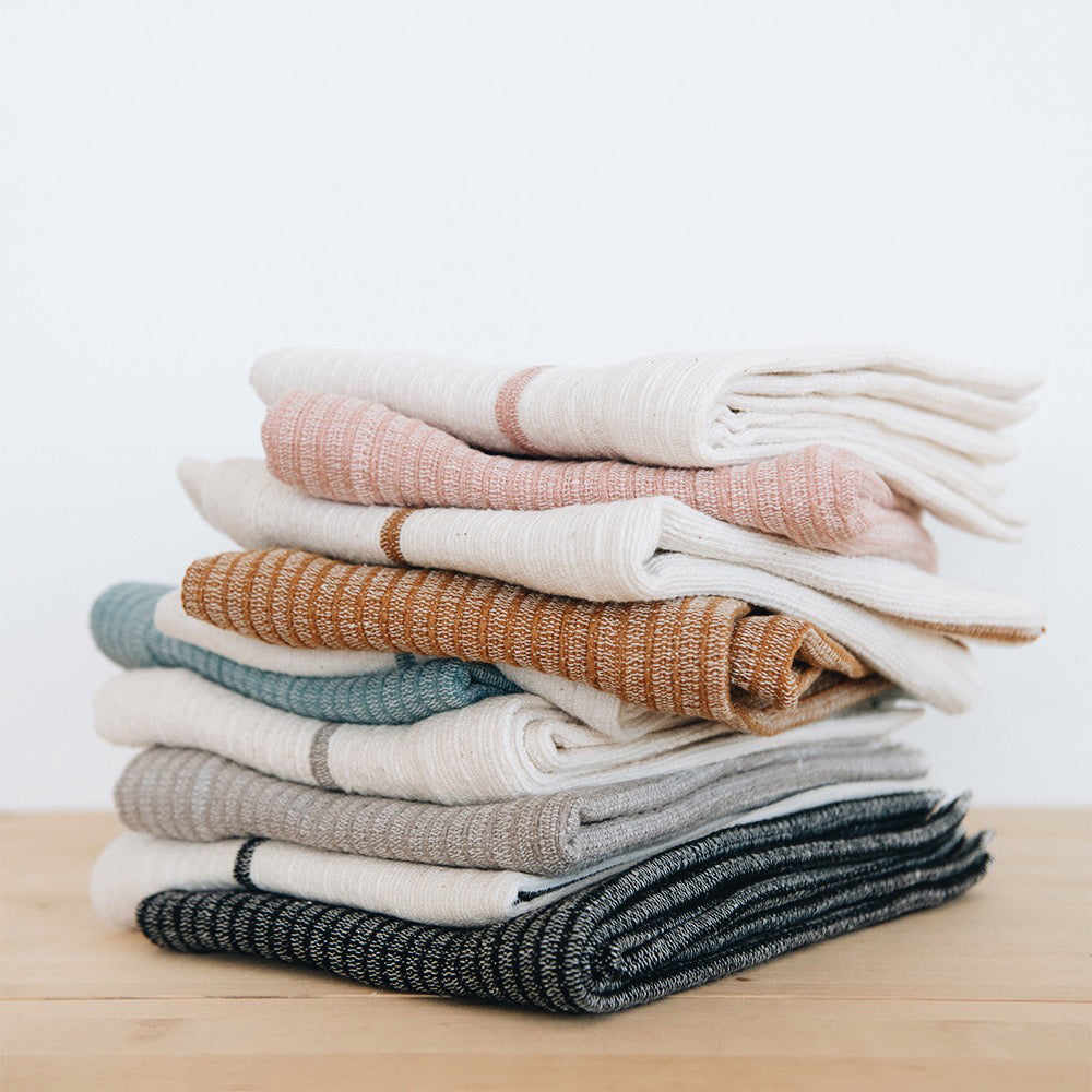 Soft & Absorbent Izzy Hand Towel - Quick Drying, Skin-Friendly for Bathroom, Kitchen & Gym Use