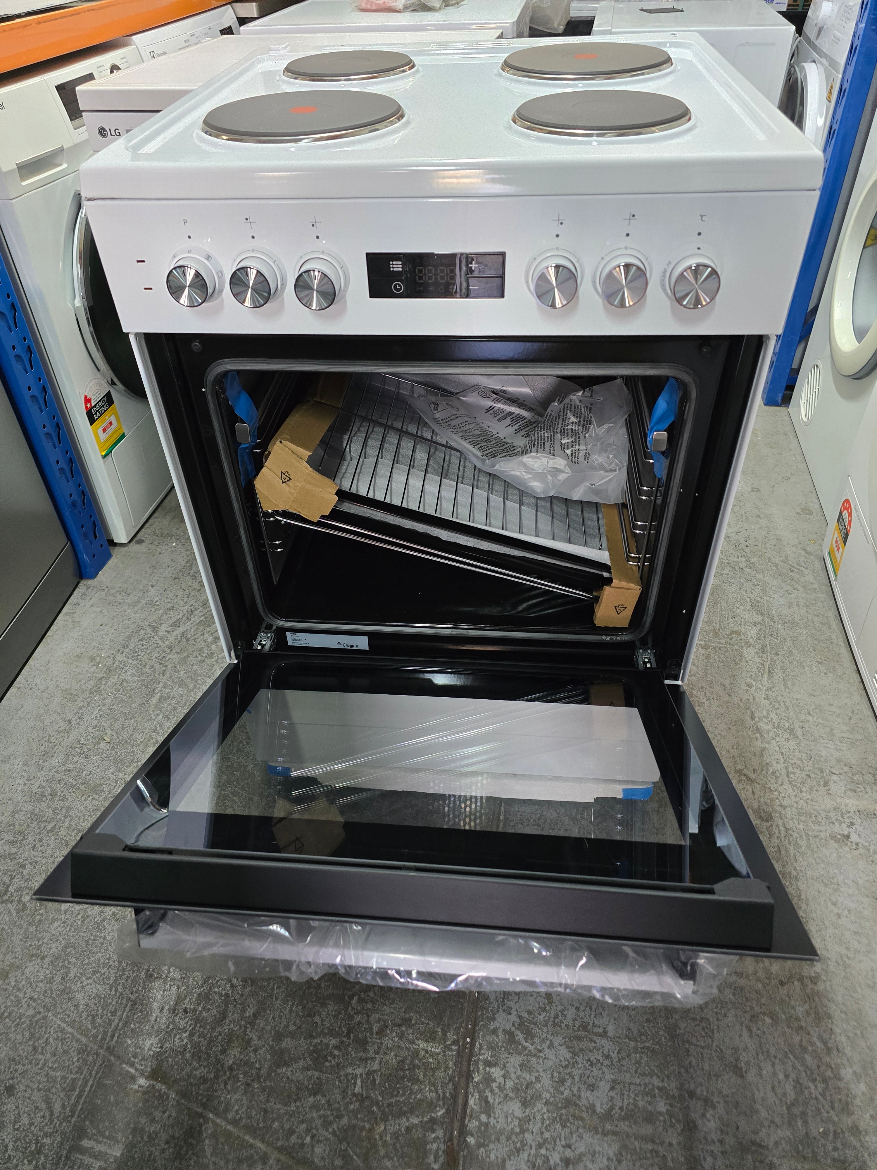 Beko BFC60EMW1 60cm Electric Freestanding Oven & Stove Combo - European Made, Factory Second | Perfect for Small Kitchens & Compact Apartments