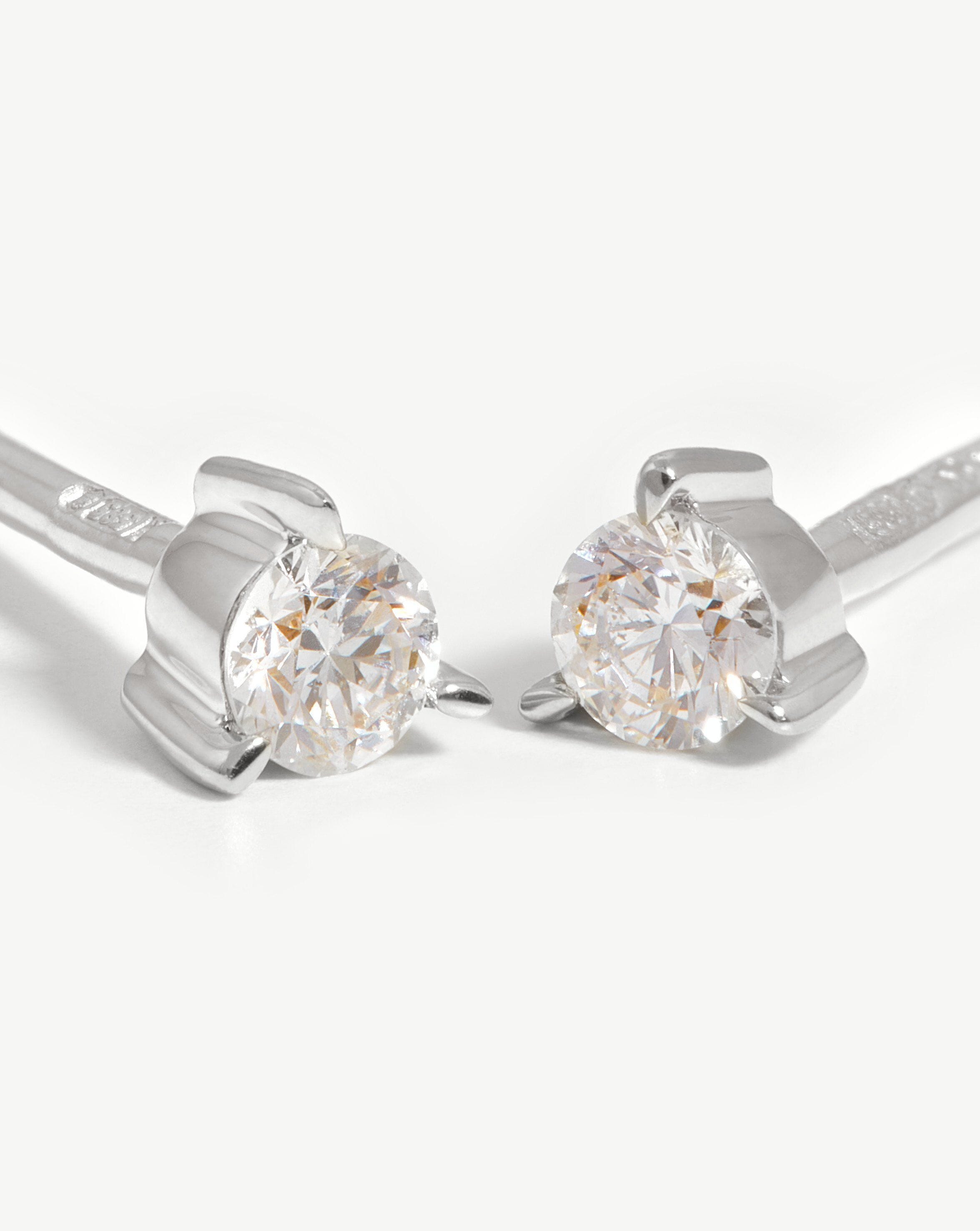 Exquisite Solitaire Diamond Stud Earrings for Women - 14K White Gold Small Diamond Earrings for Everyday Wear & Special Occasions