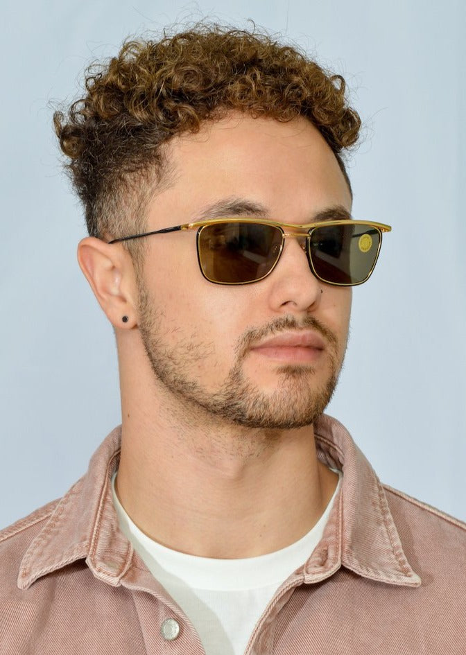 Persol Dilke Black Sunglasses for Men - Polarized UV Protection - Classic Aviator Style for Driving, Travel & Outdoor Activities