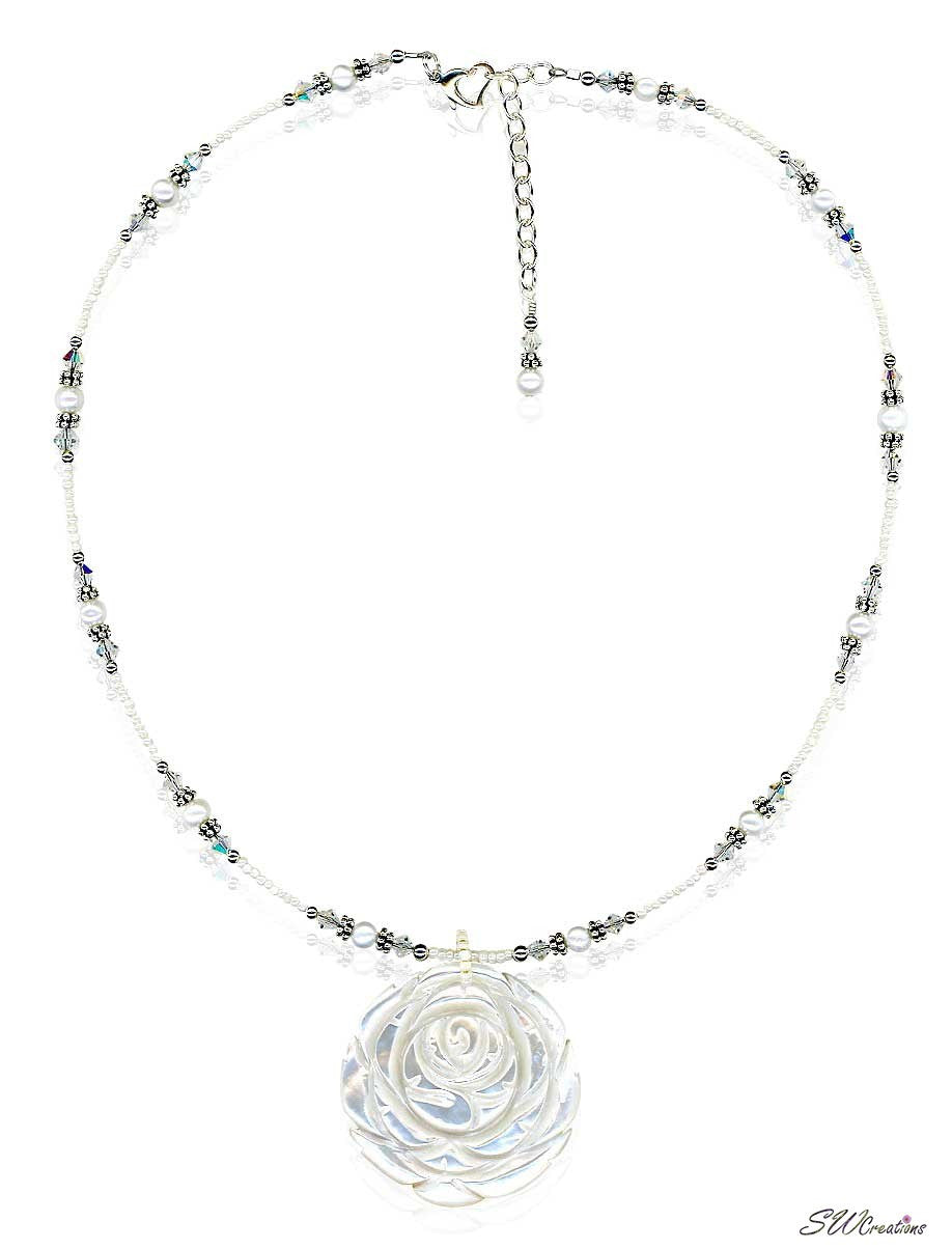 Exquisite Crystal Pearl Shell Flower Pendant Necklace for Women - Elegant Jewelry Gift for Wedding, Party & Special Occasions